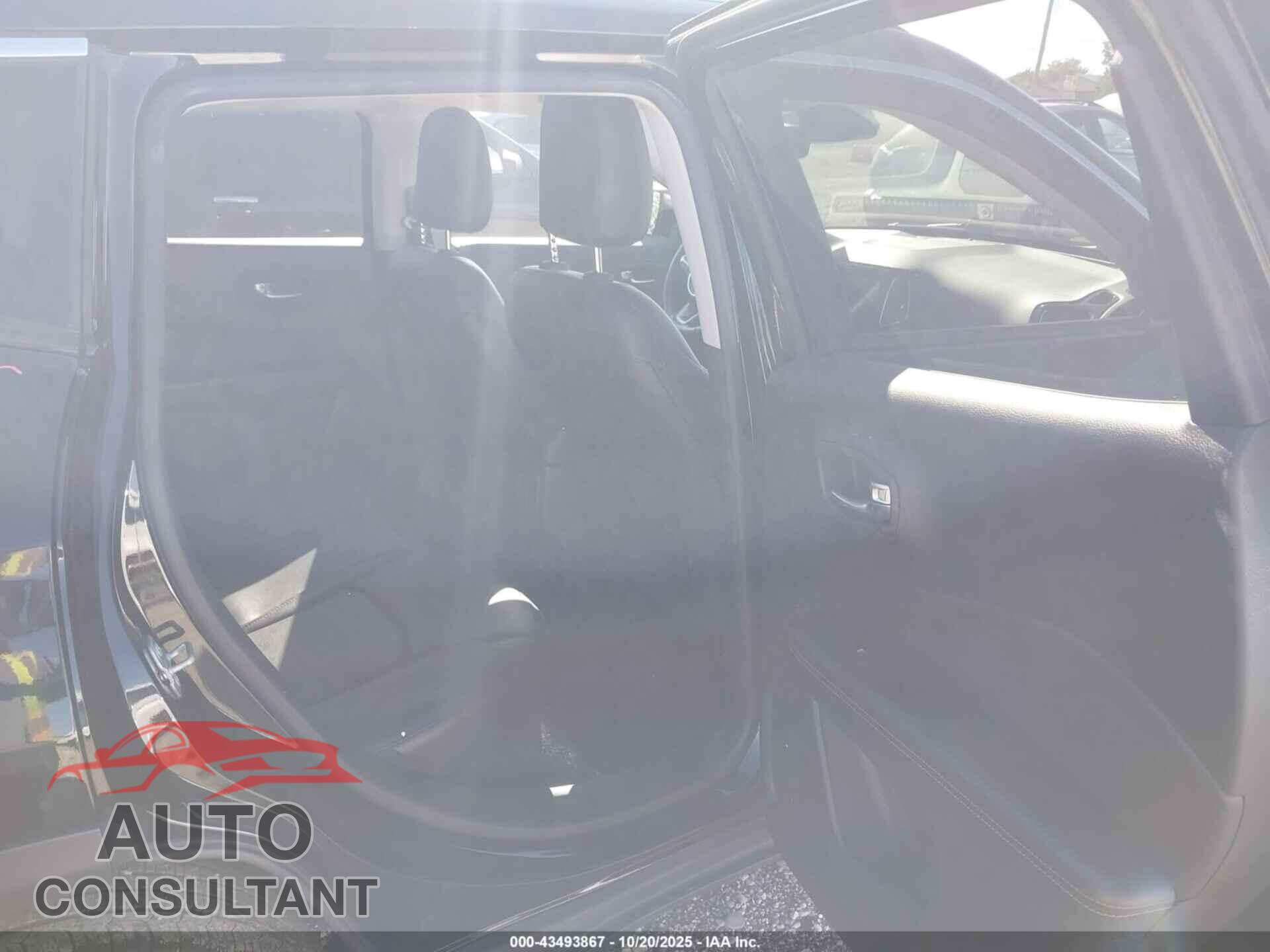 JEEP COMPASS 2018 - 3C4NJDCB5JT334004