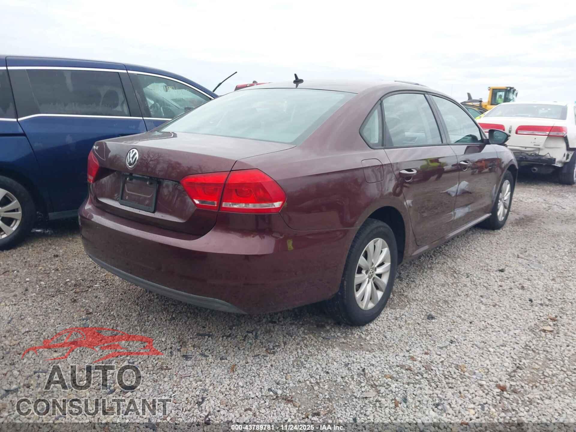 VOLKSWAGEN PASSAT 2012 - 1VWAP7A37CC018304