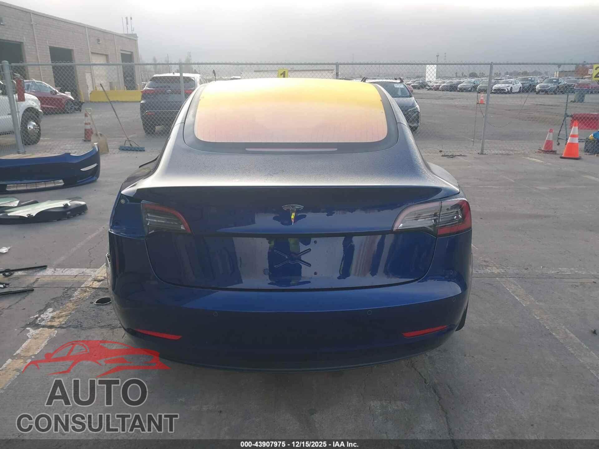TESLA MODEL 3 2018 - 5YJ3E1EA3JF007355