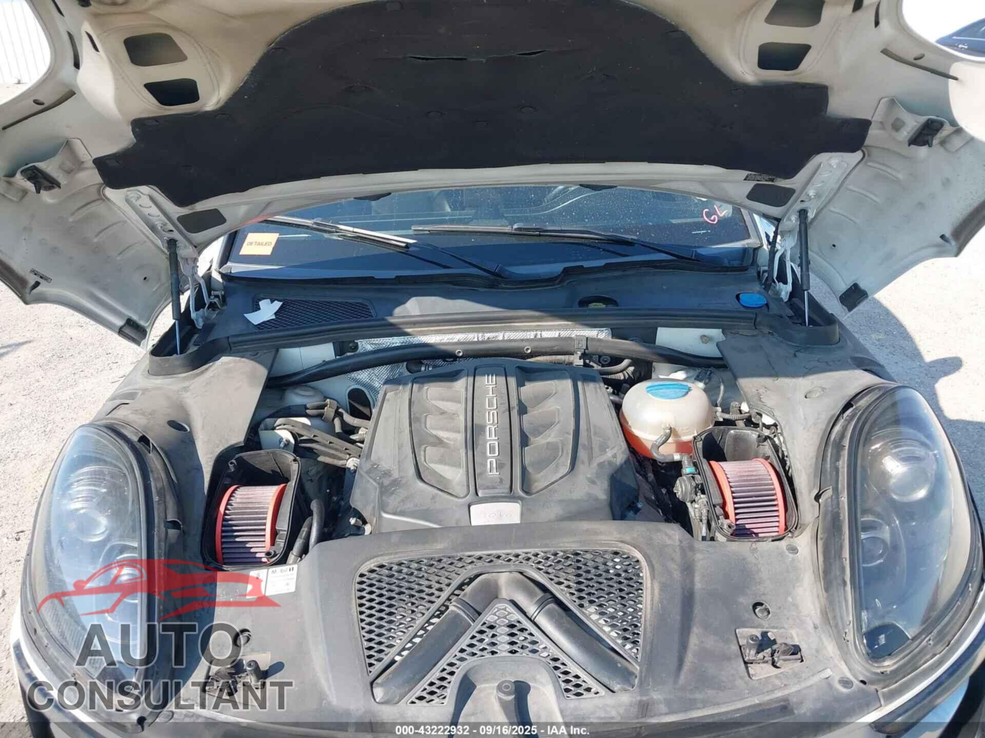 PORSCHE MACAN 2017 - WP1AG2A58HLB56043