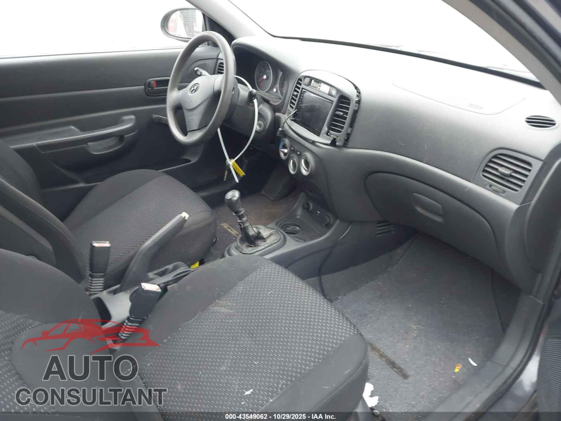 HYUNDAI ACCENT 2009 - KMHCM36C19U110710