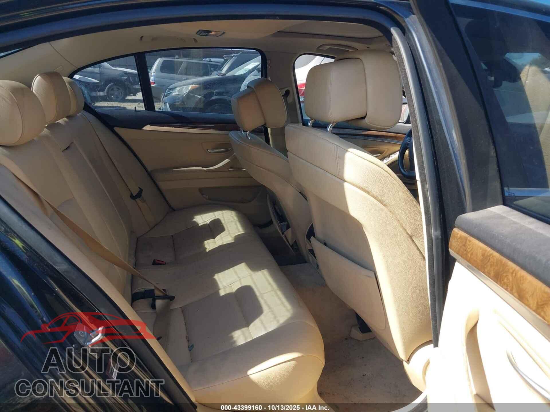 BMW 528I 2012 - WBAXH5C59CDW02529
