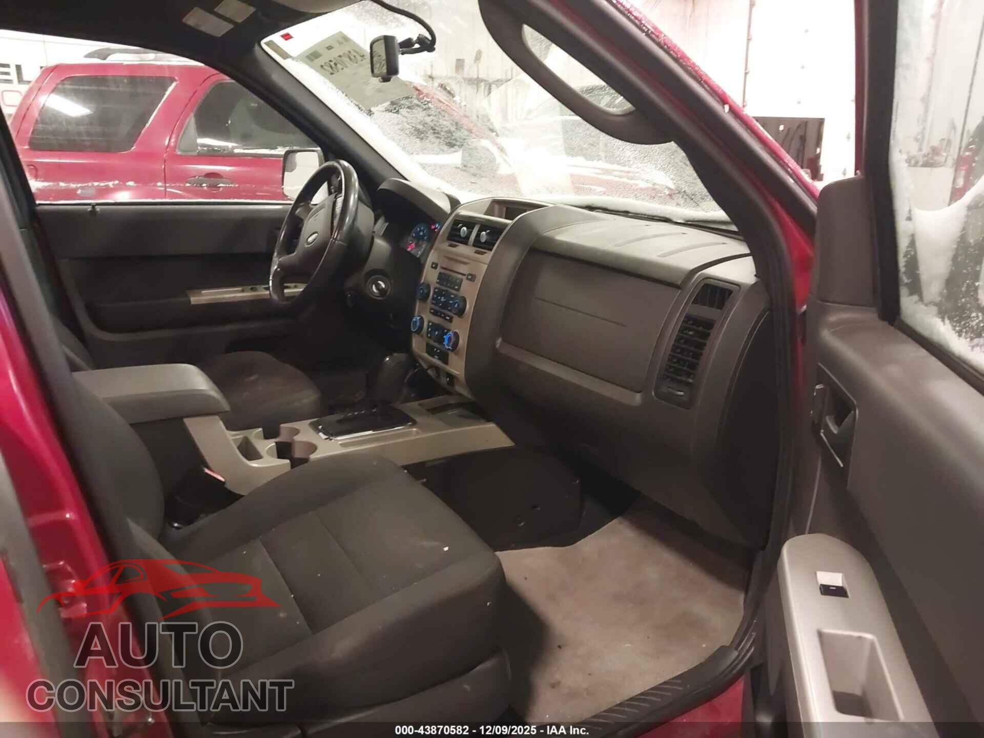 FORD ESCAPE 2010 - 1FMCU0D78AKB90379