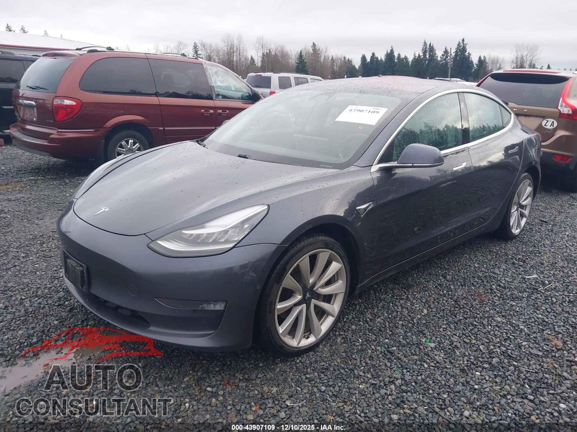 TESLA MODEL 3 2018 - 5YJ3E1EA0JF036795