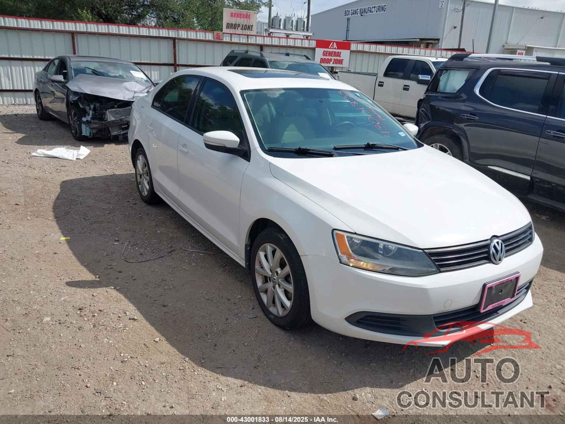 VOLKSWAGEN JETTA 2012 - 3VWDX7AJ3CM357913