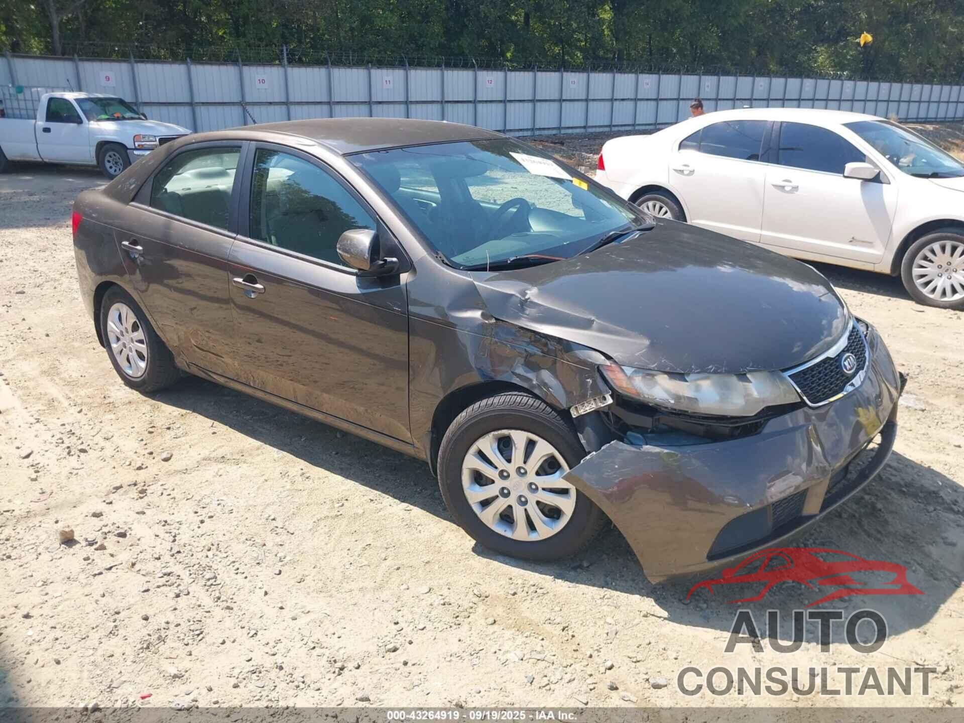 KIA FORTE 2011 - KNAFU4A25B5380137