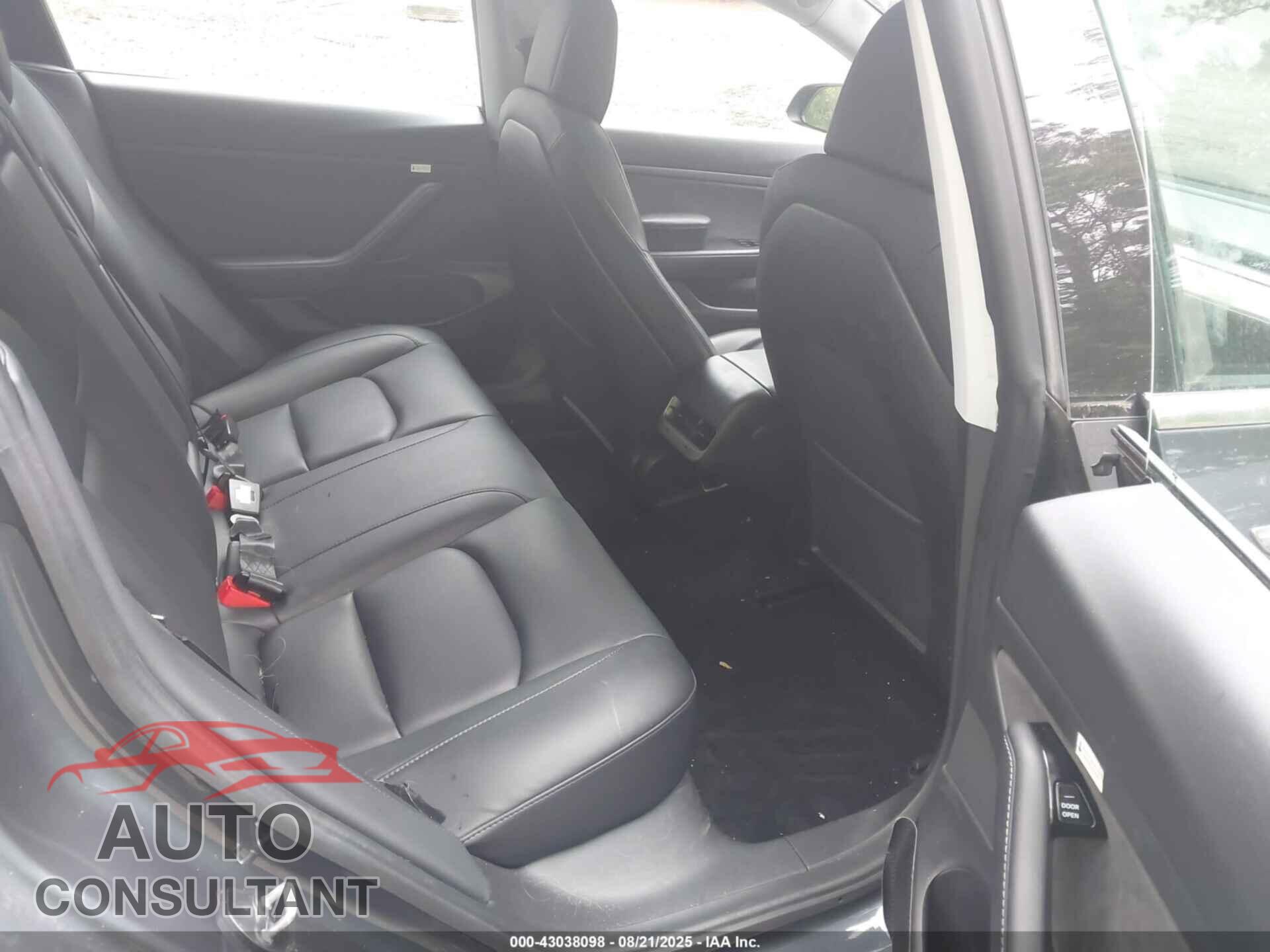 TESLA MODEL 3 2020 - 5YJ3E1EA2LF739253
