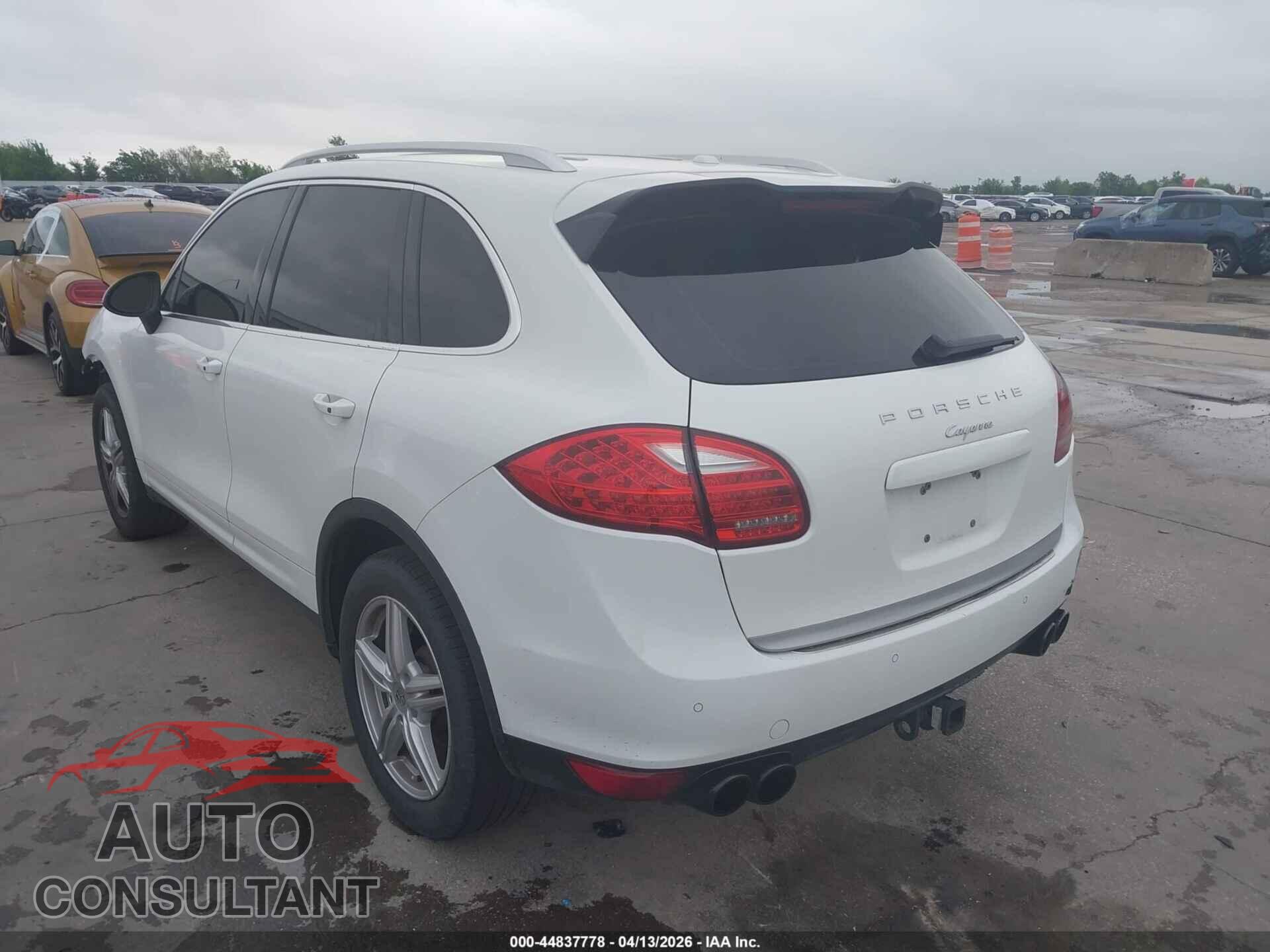 PORSCHE CAYENNE 2012 - WP1AA2A2XCLA08413