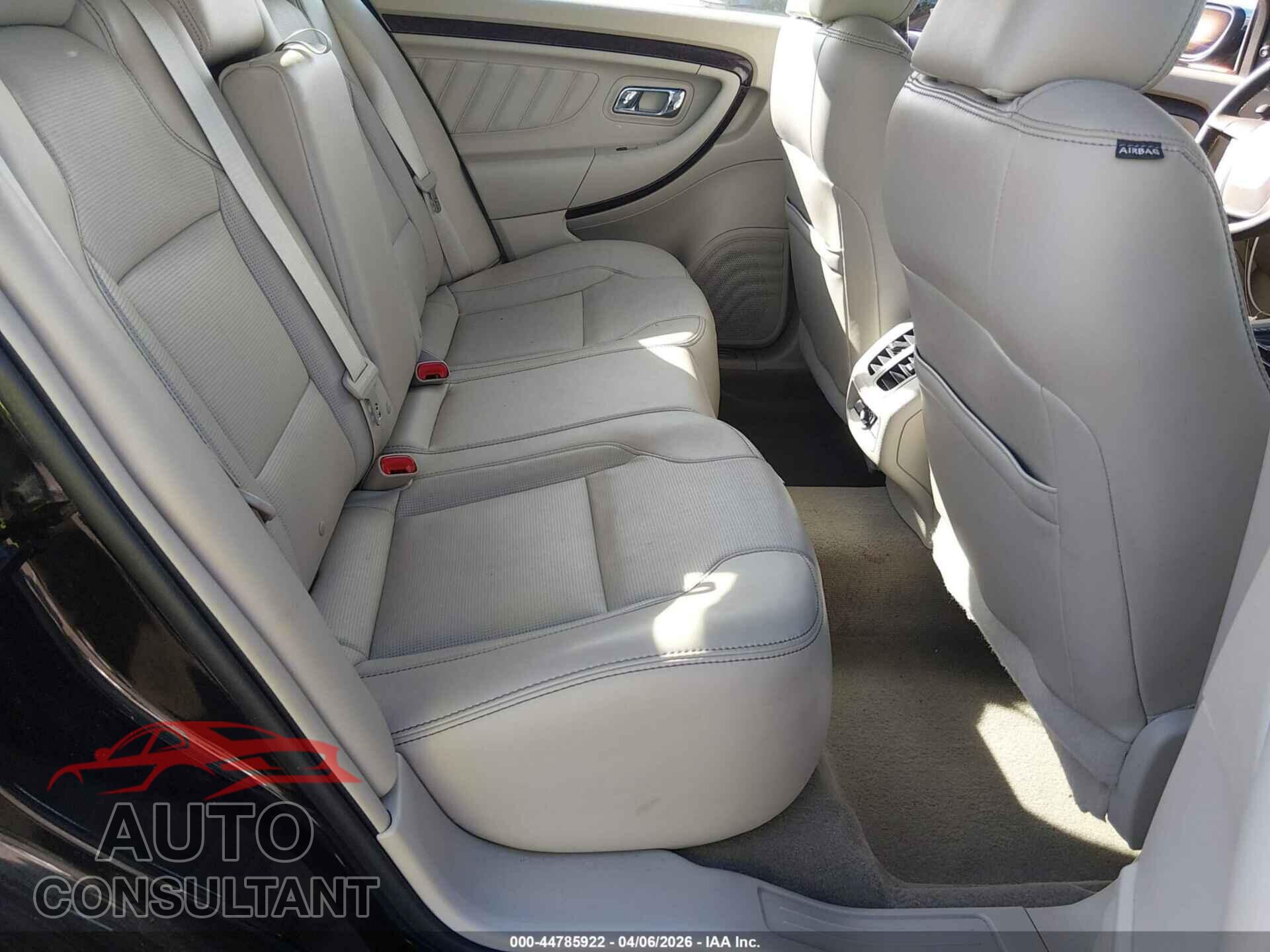 FORD TAURUS 2012 - 1FAHP2FWXCG142167