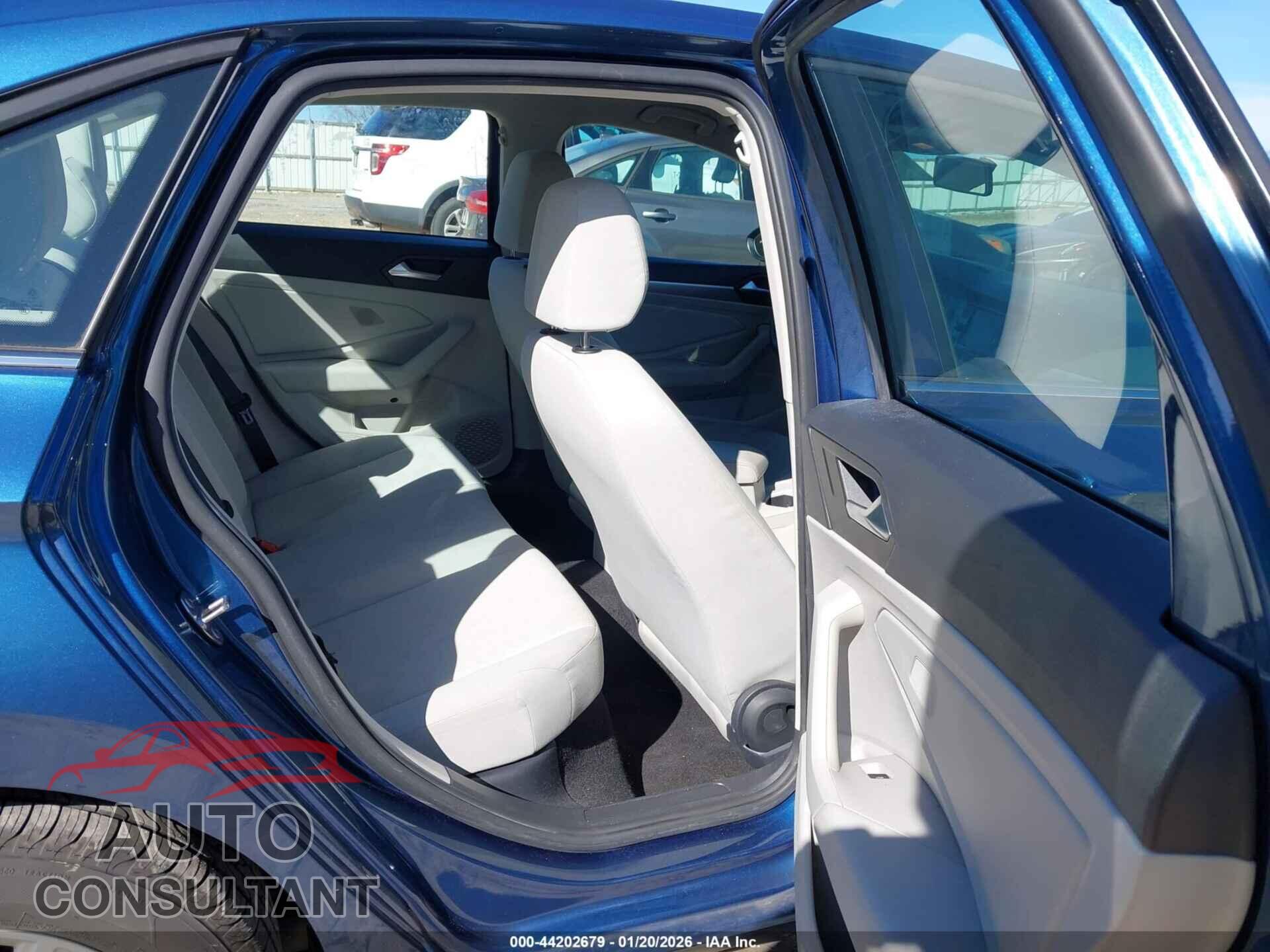 VOLKSWAGEN JETTA 2019 - 3VWC57BU8KM059642
