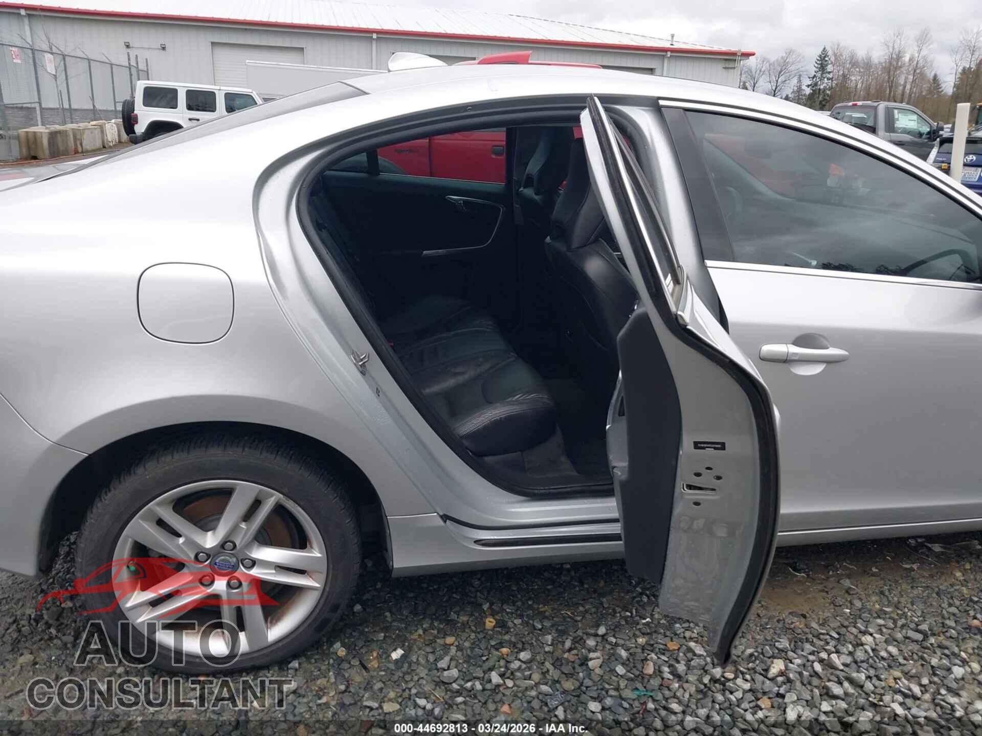 VOLVO S60 2014 - YV1612FH7E2276830