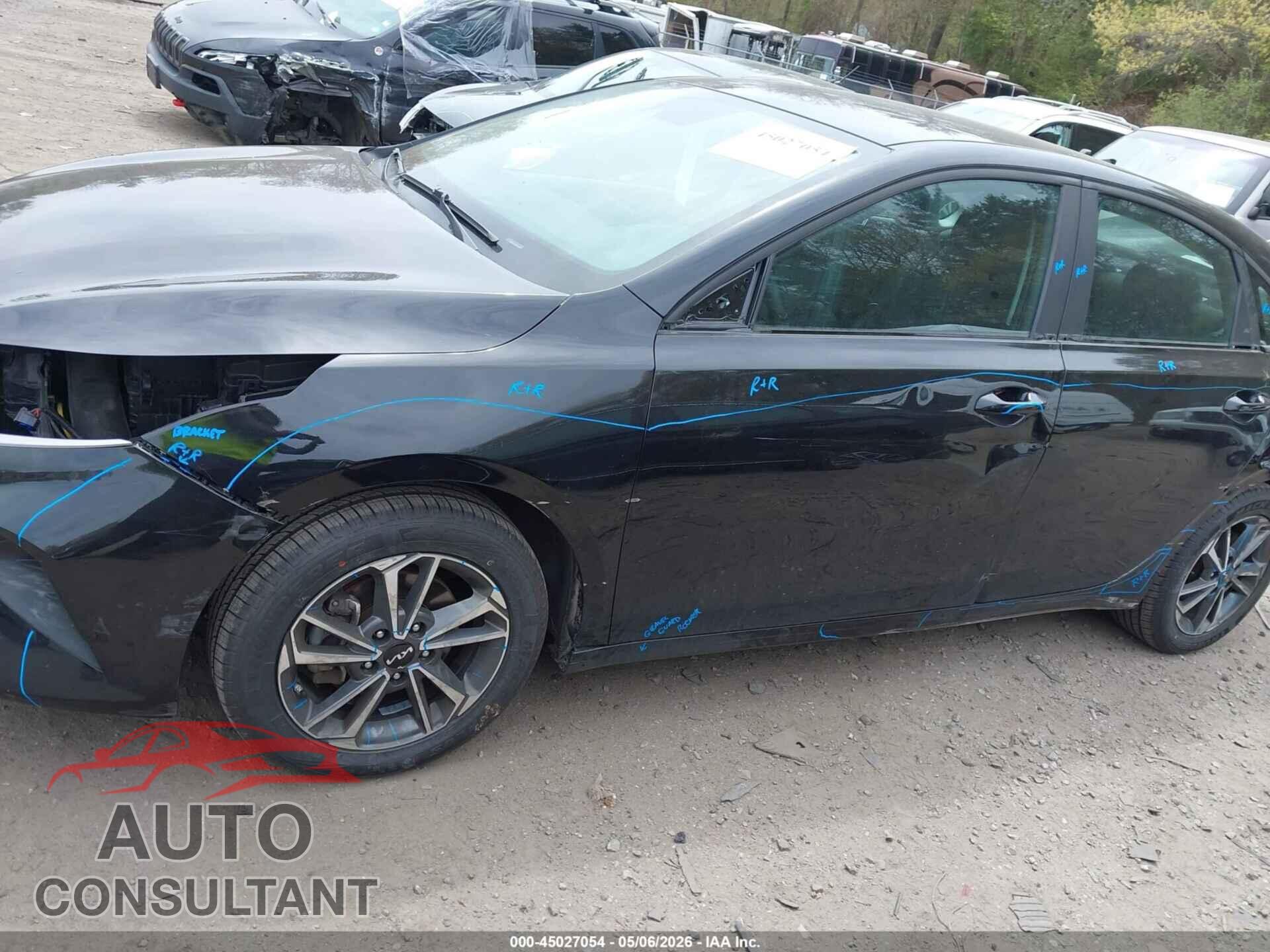 KIA FORTE 2023 - 3KPF24AD1PE577182