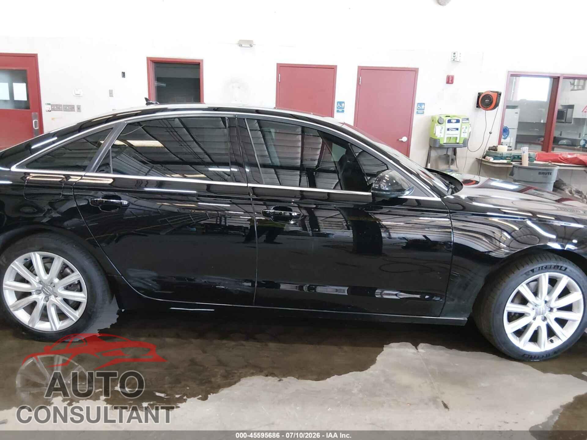 AUDI A6 2013 - WAUGFAFC8DN117903