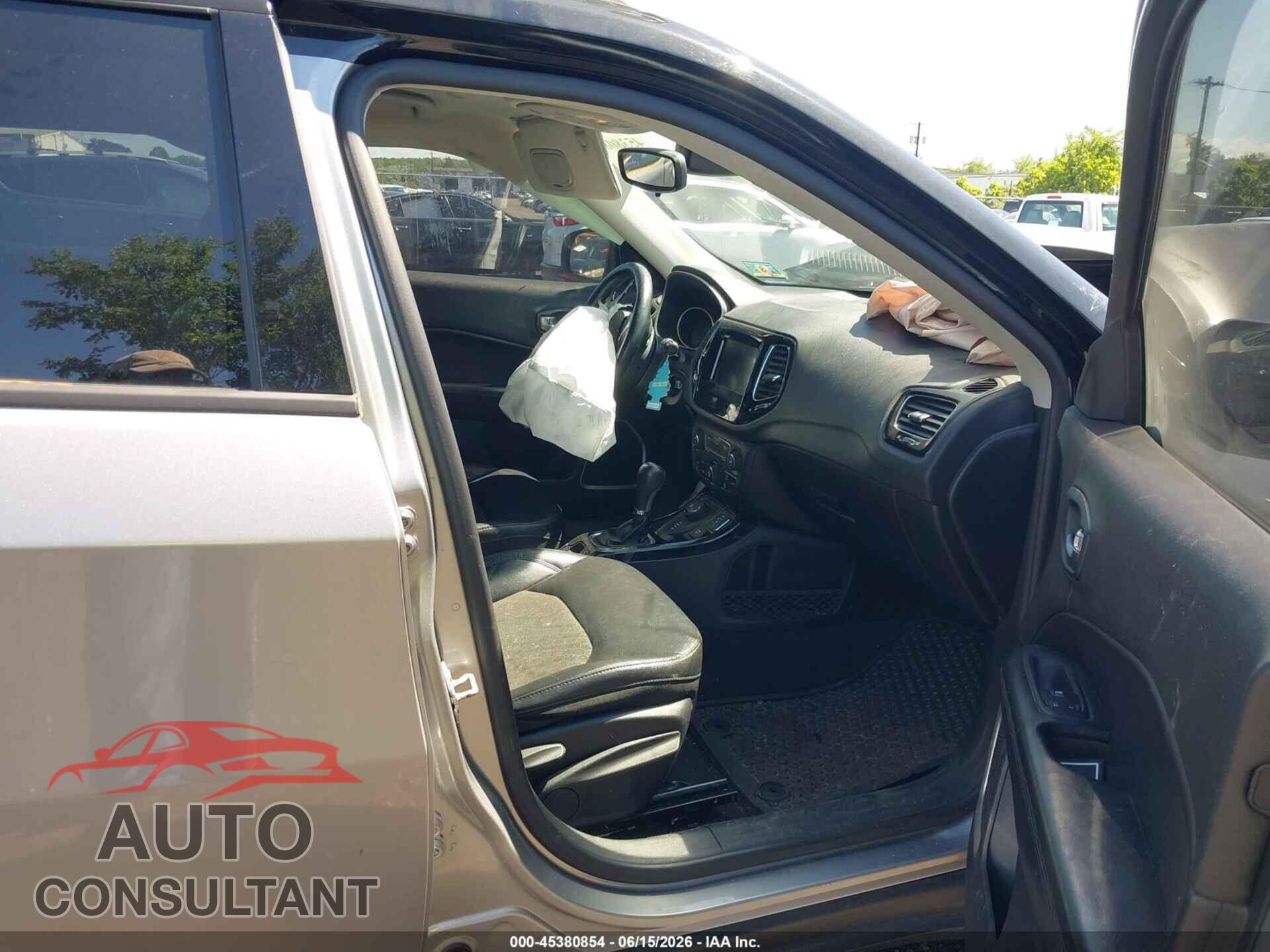 JEEP COMPASS 2020 - 3C4NJDBB9LT139611