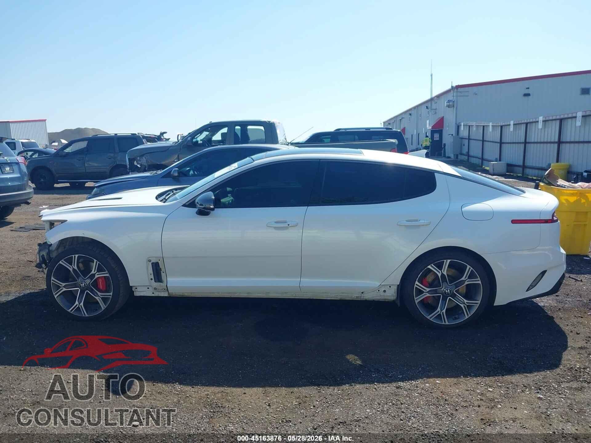 KIA STINGER 2018 - KNAE55LC5J6027667