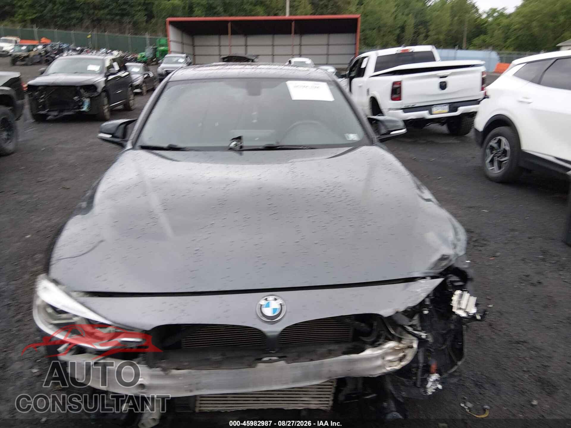 BMW 328I 2016 - WBA8E3G58GNU00082