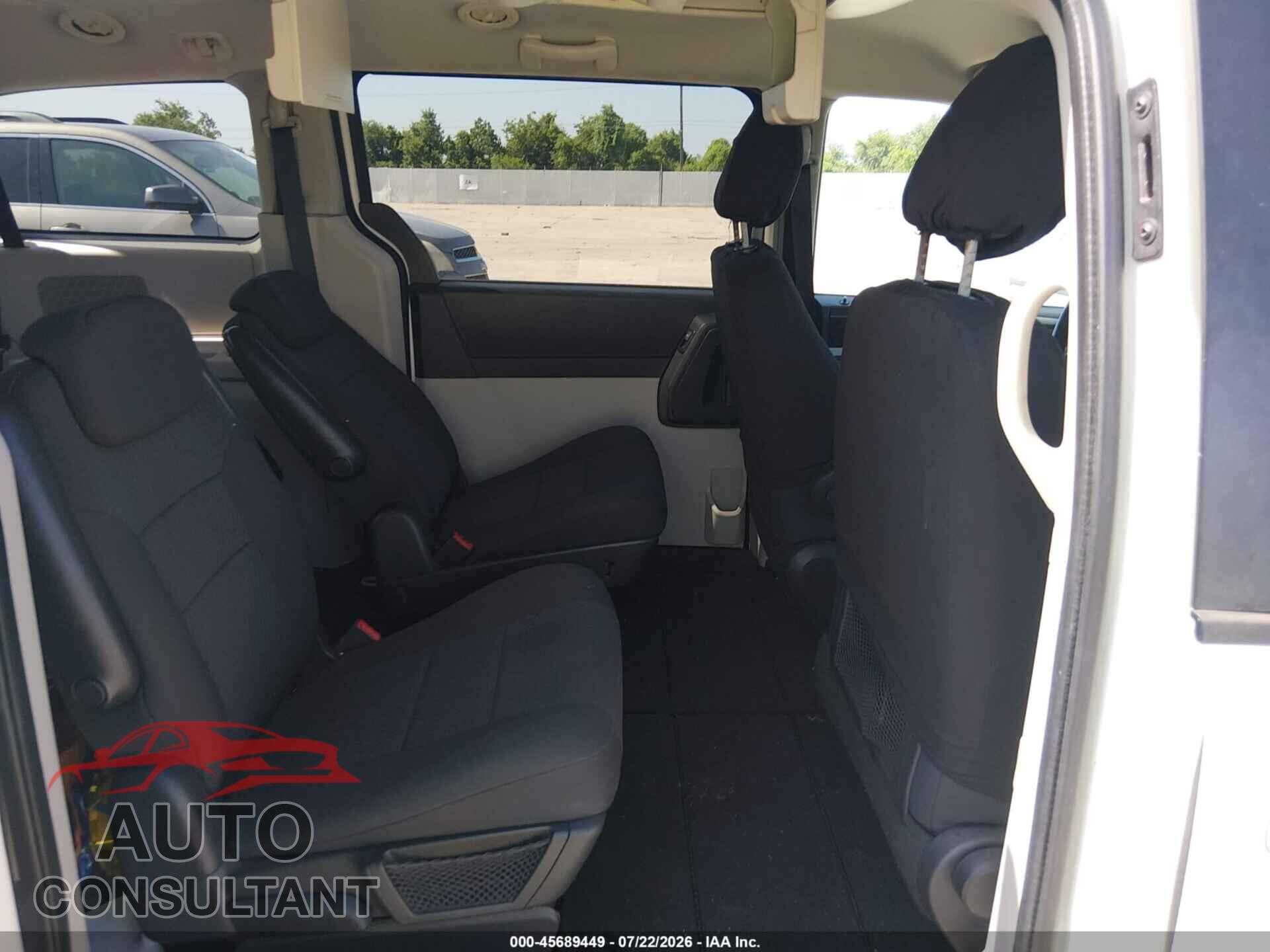 DODGE GRAND CARAVAN 2010 - 2D4RN5D17AR256459