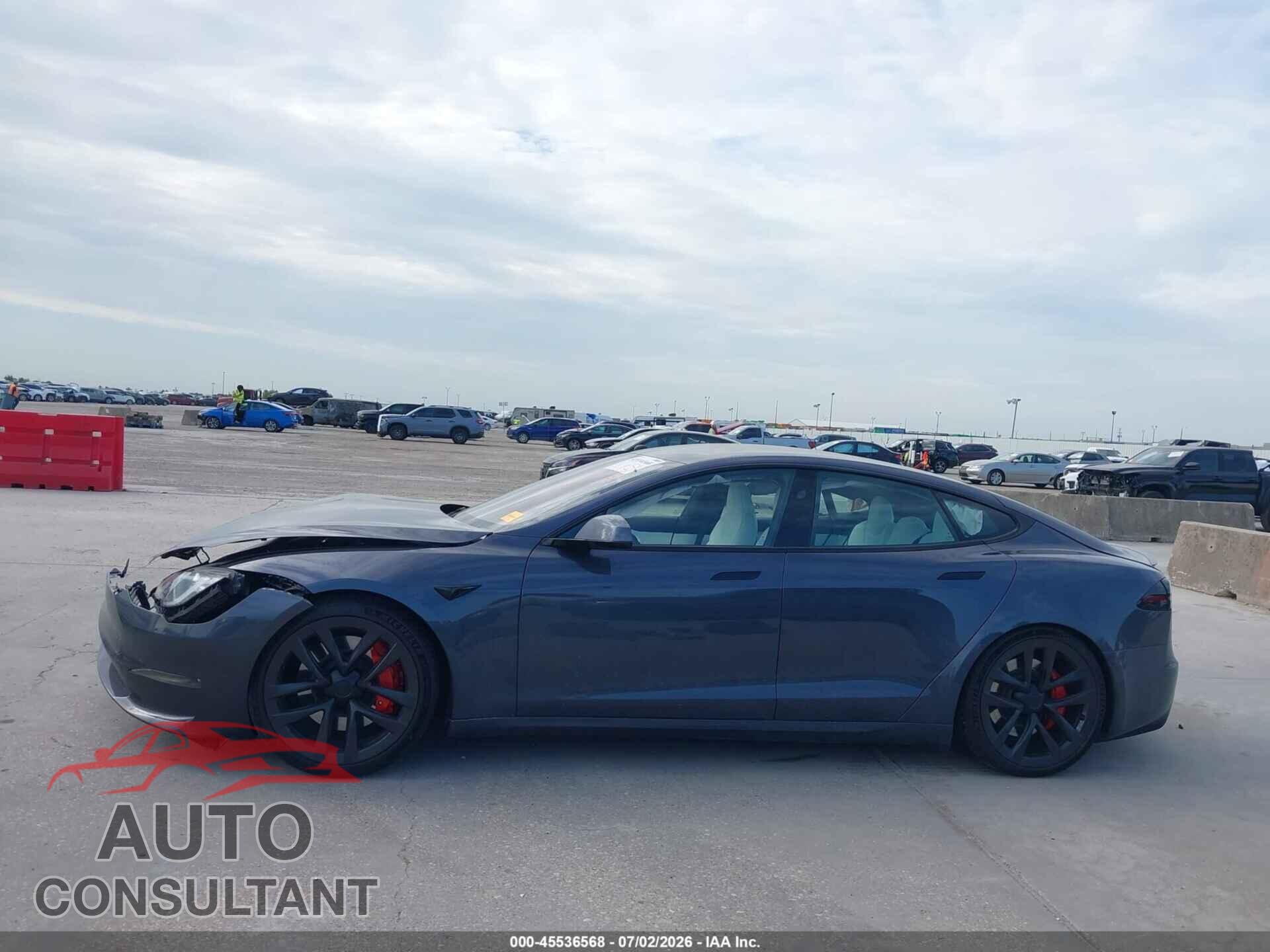 TESLA MODEL S 2023 - 5YJSA1E69PF504261