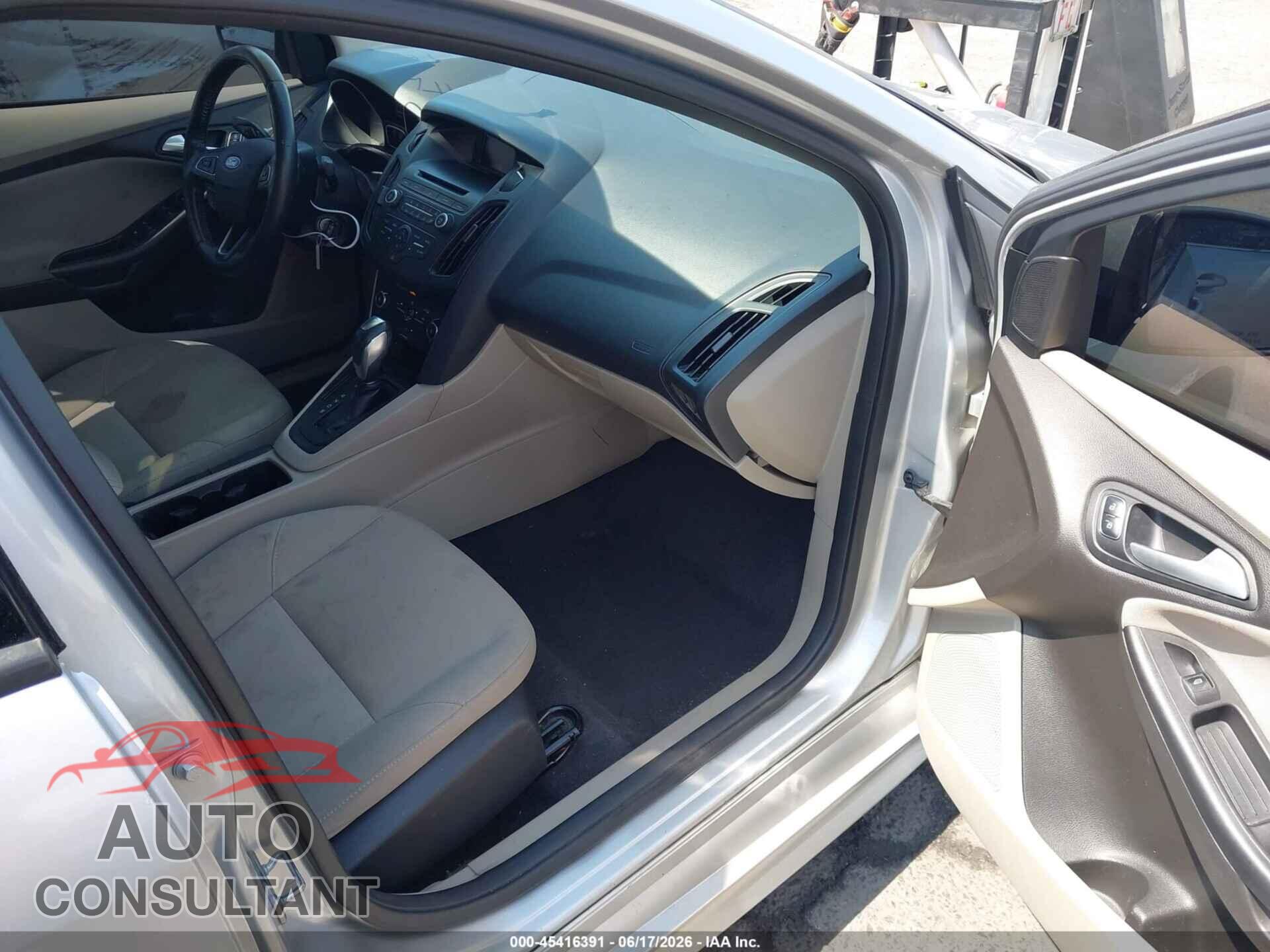 FORD FOCUS 2016 - 1FADP3F20GL246746