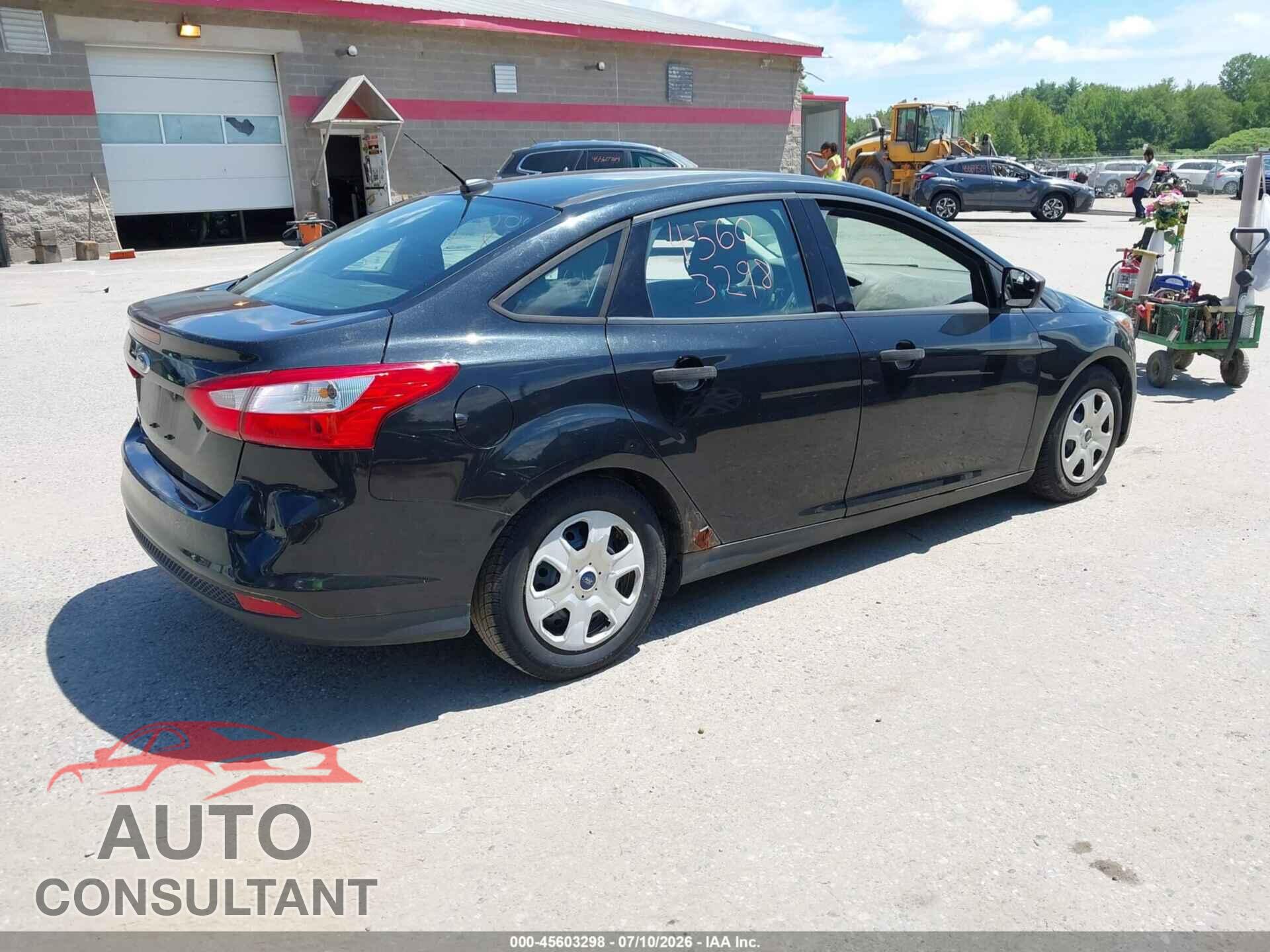 FORD FOCUS 2014 - 1FADP3E28EL201617