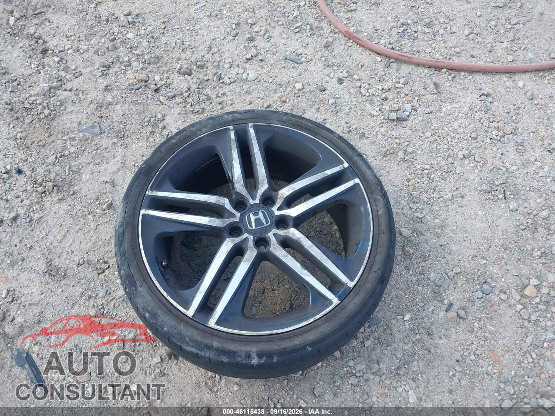 HONDA ACCORD 2017 - 1HGCR2F5XHA043608