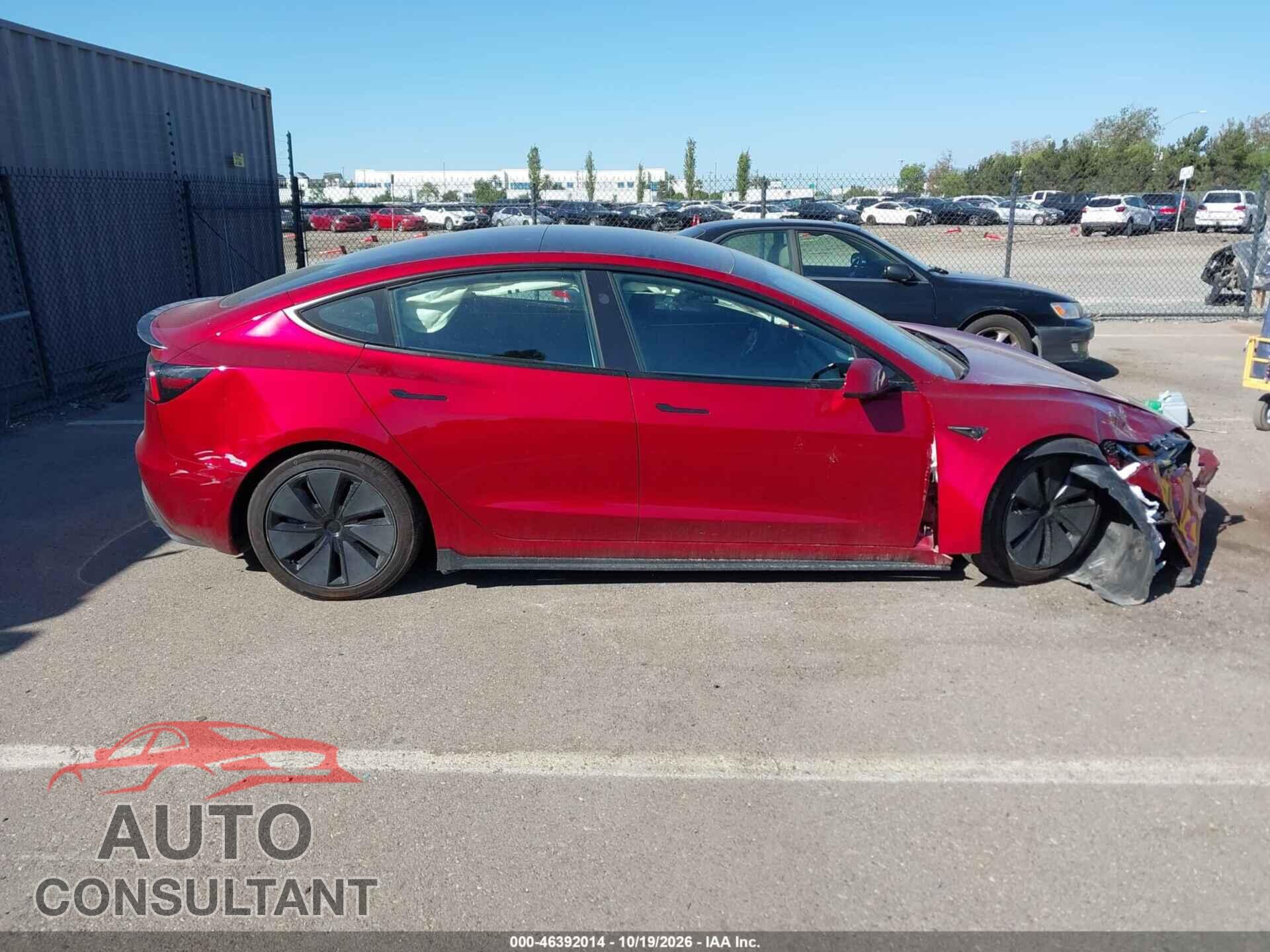 TESLA MODEL 3 2025 - 5YJ3E1EA1SF008229