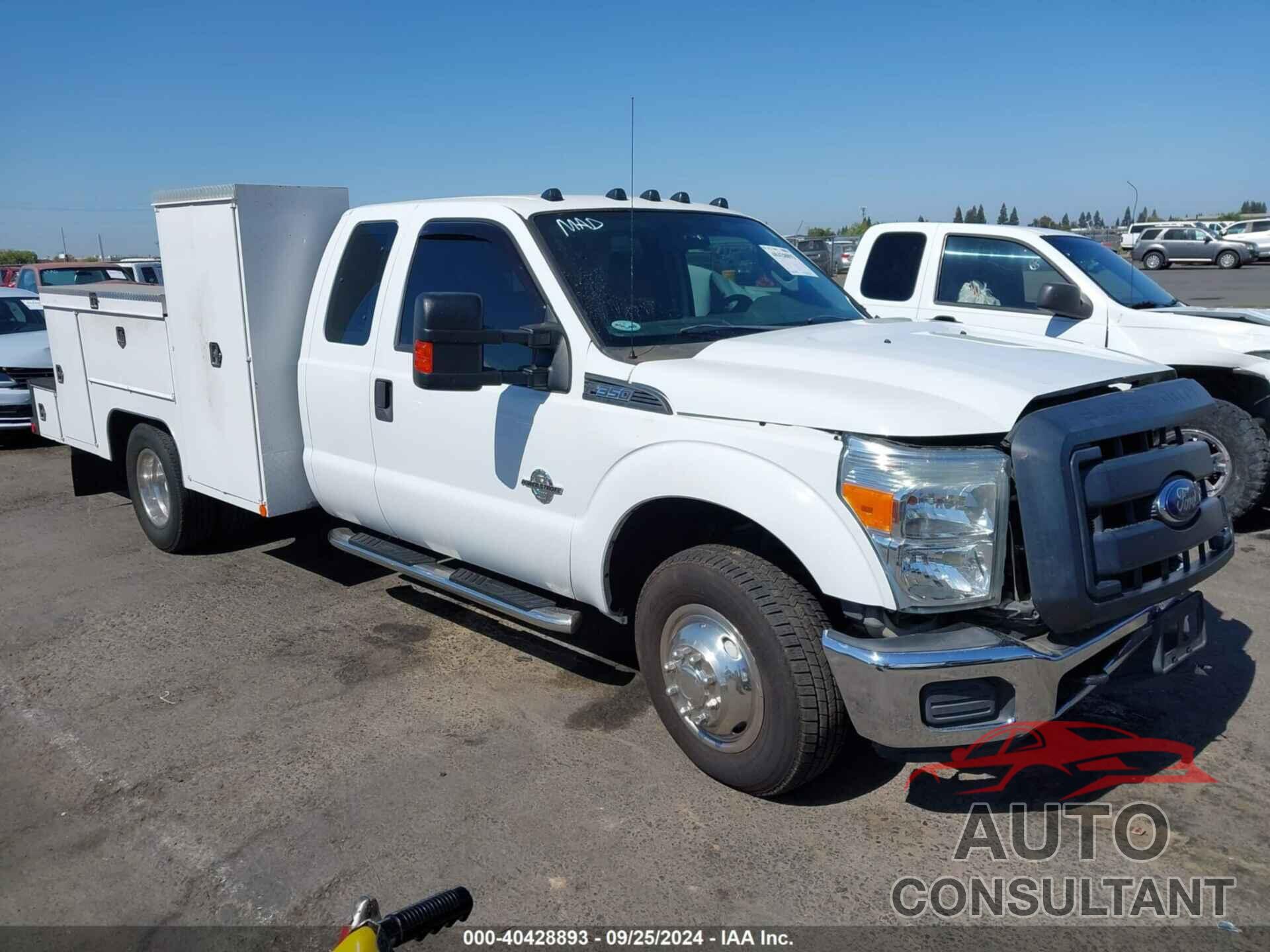 FORD F-350 CHASSIS 2015 - 1FD8X3GT6FED46206