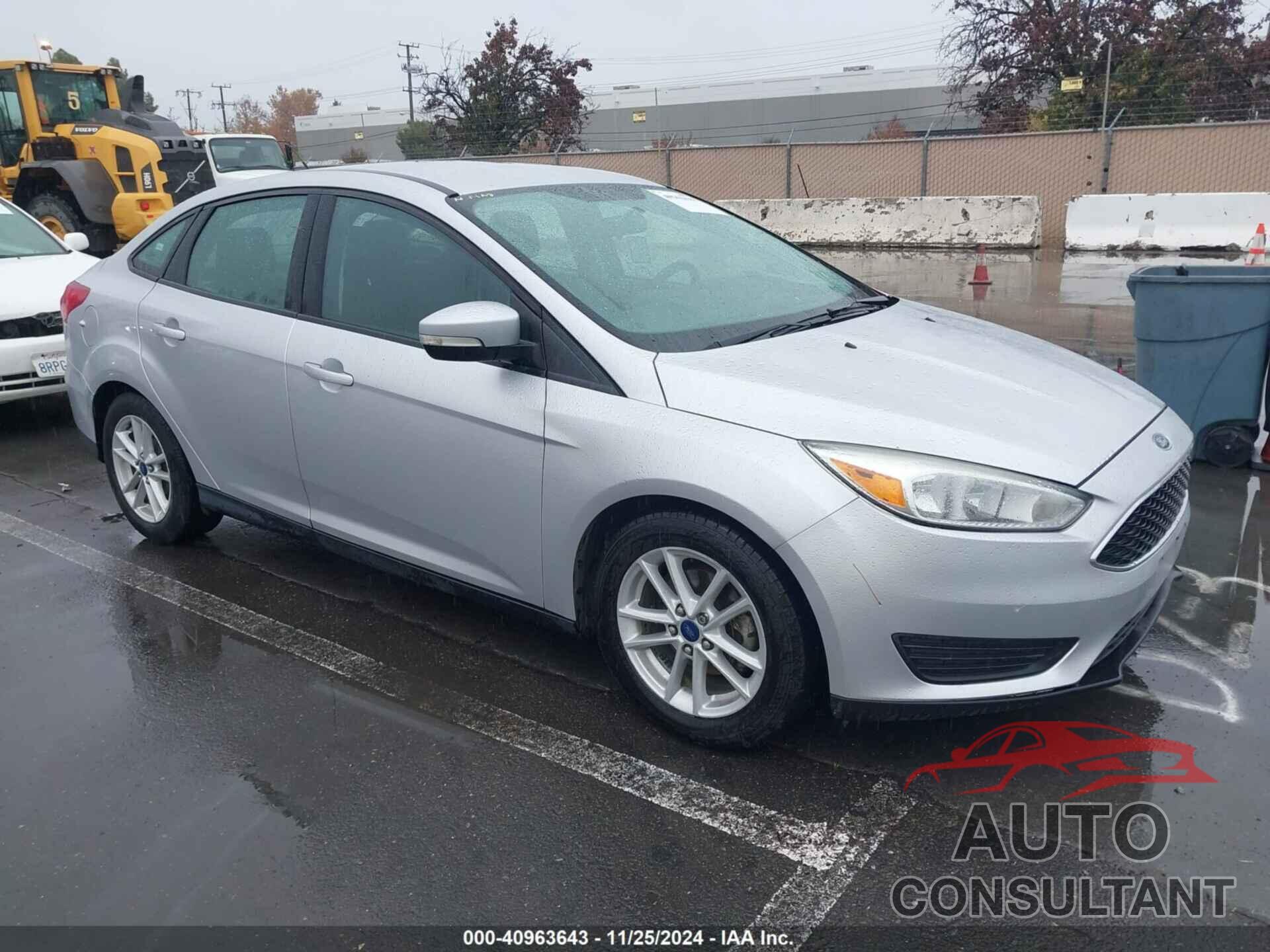 FORD FOCUS 2015 - 1FADP3F24FL329109