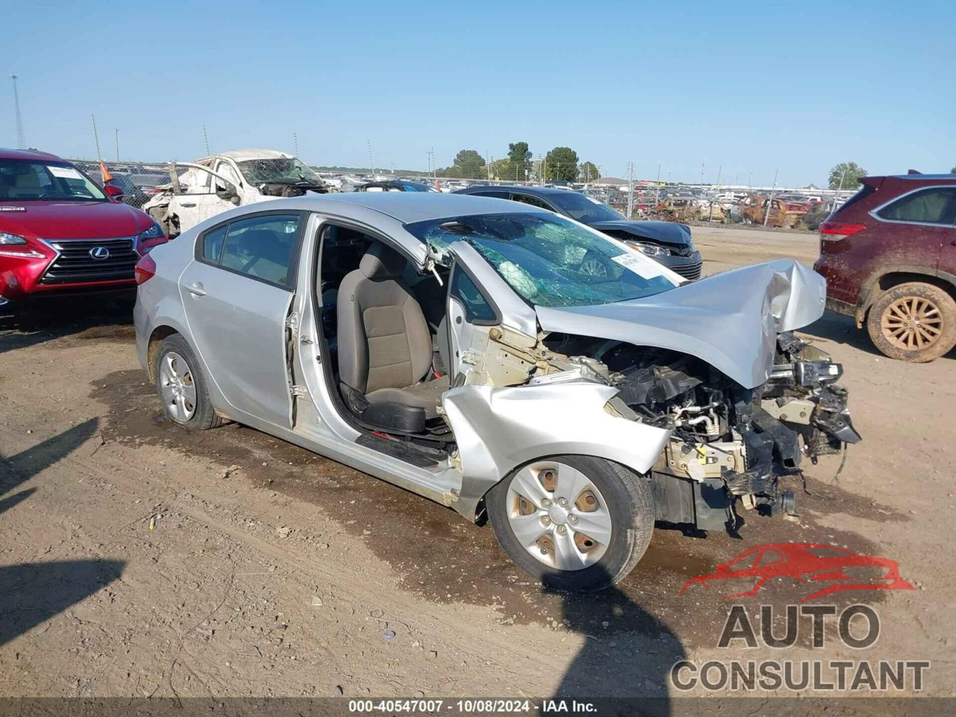 KIA FORTE 2018 - 3KPFL4A76JE271139