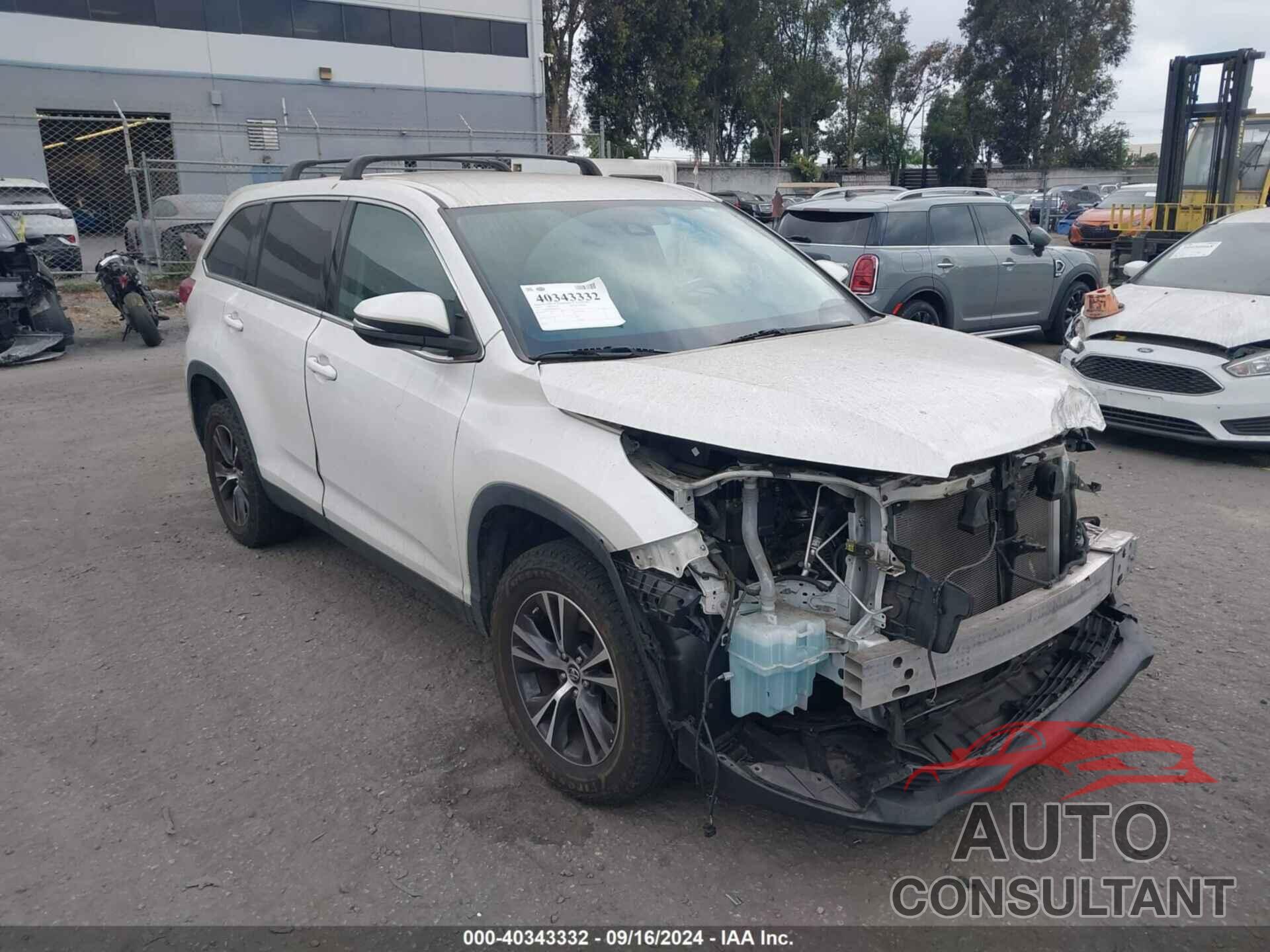 TOYOTA HIGHLANDER 2019 - 5TDZARFH2KS052073