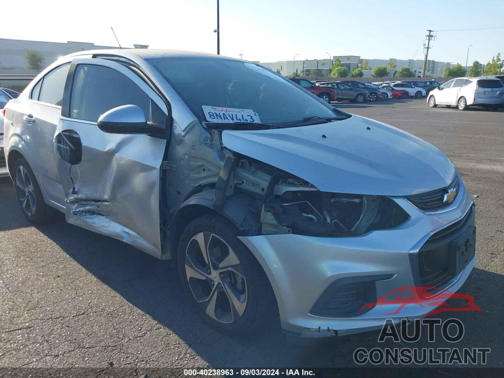 CHEVROLET SONIC 2018 - 1G1JF5SB1J4138387