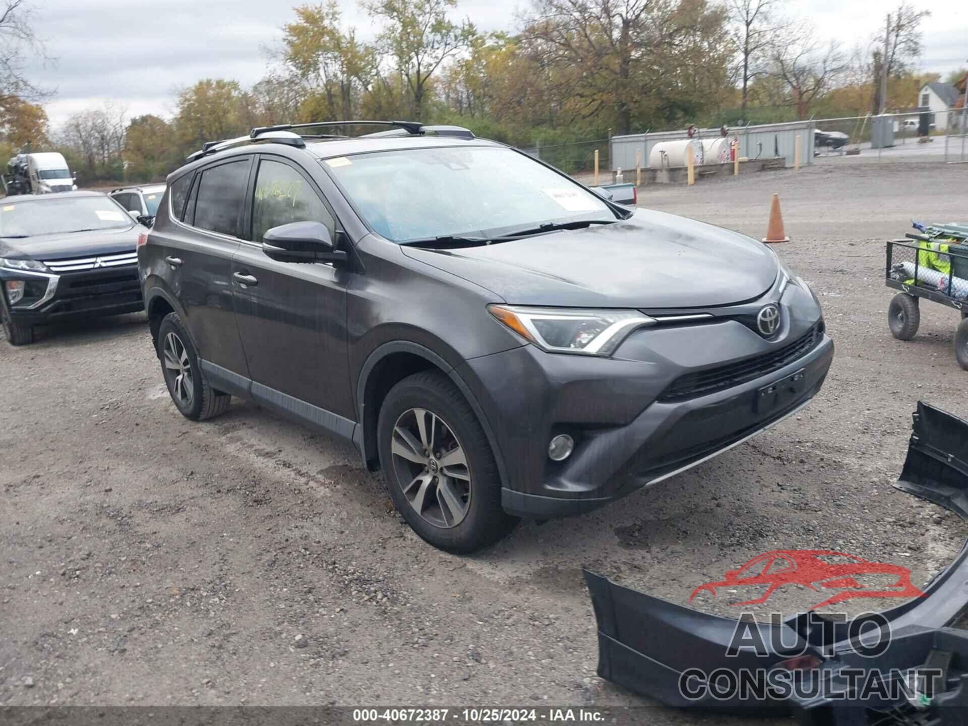 TOYOTA RAV4 2017 - JTMWFREV7HJ112107