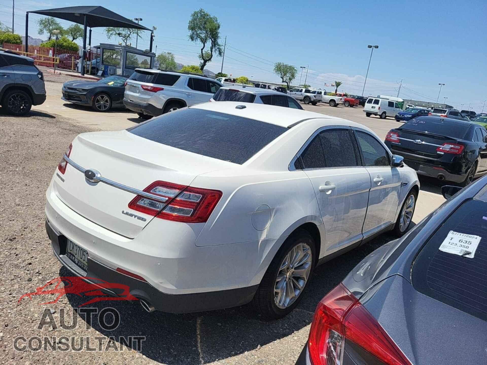 FORD TAURUS 2016 - 1FAHP2F83GG143619