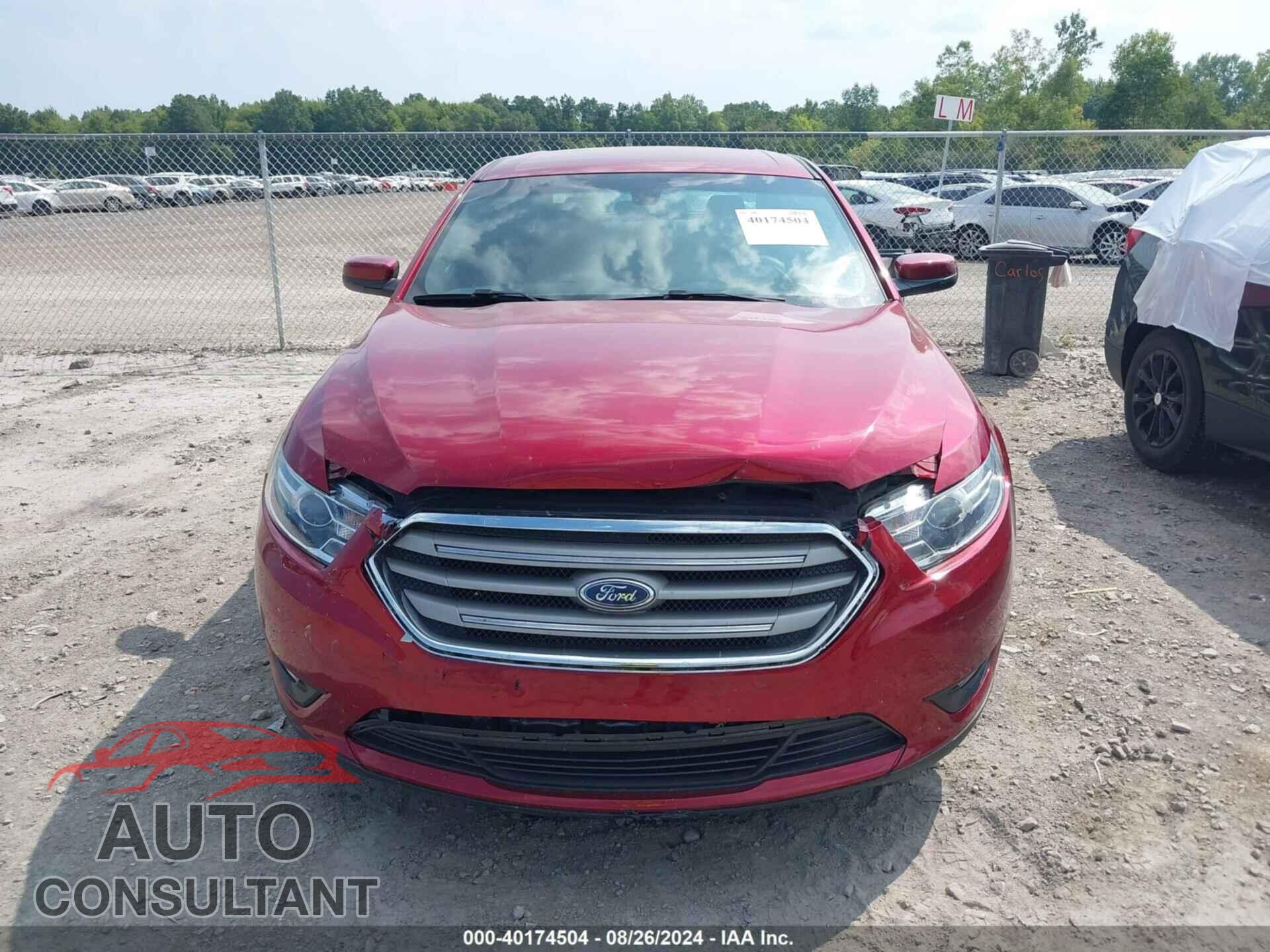 FORD TAURUS 2017 - 1FAHP2E84HG125472