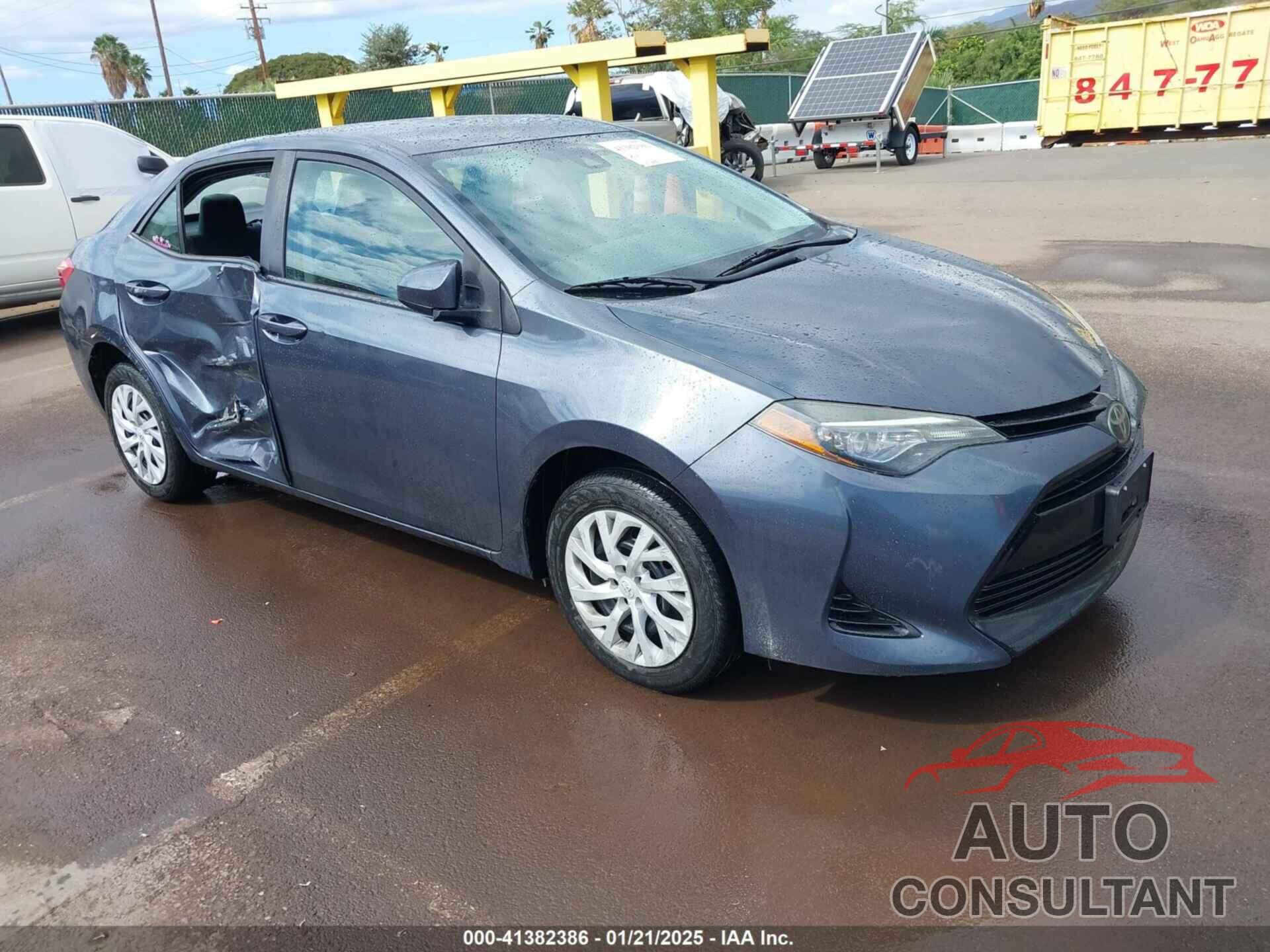 TOYOTA COROLLA 2018 - 5YFBURHE9JP760873