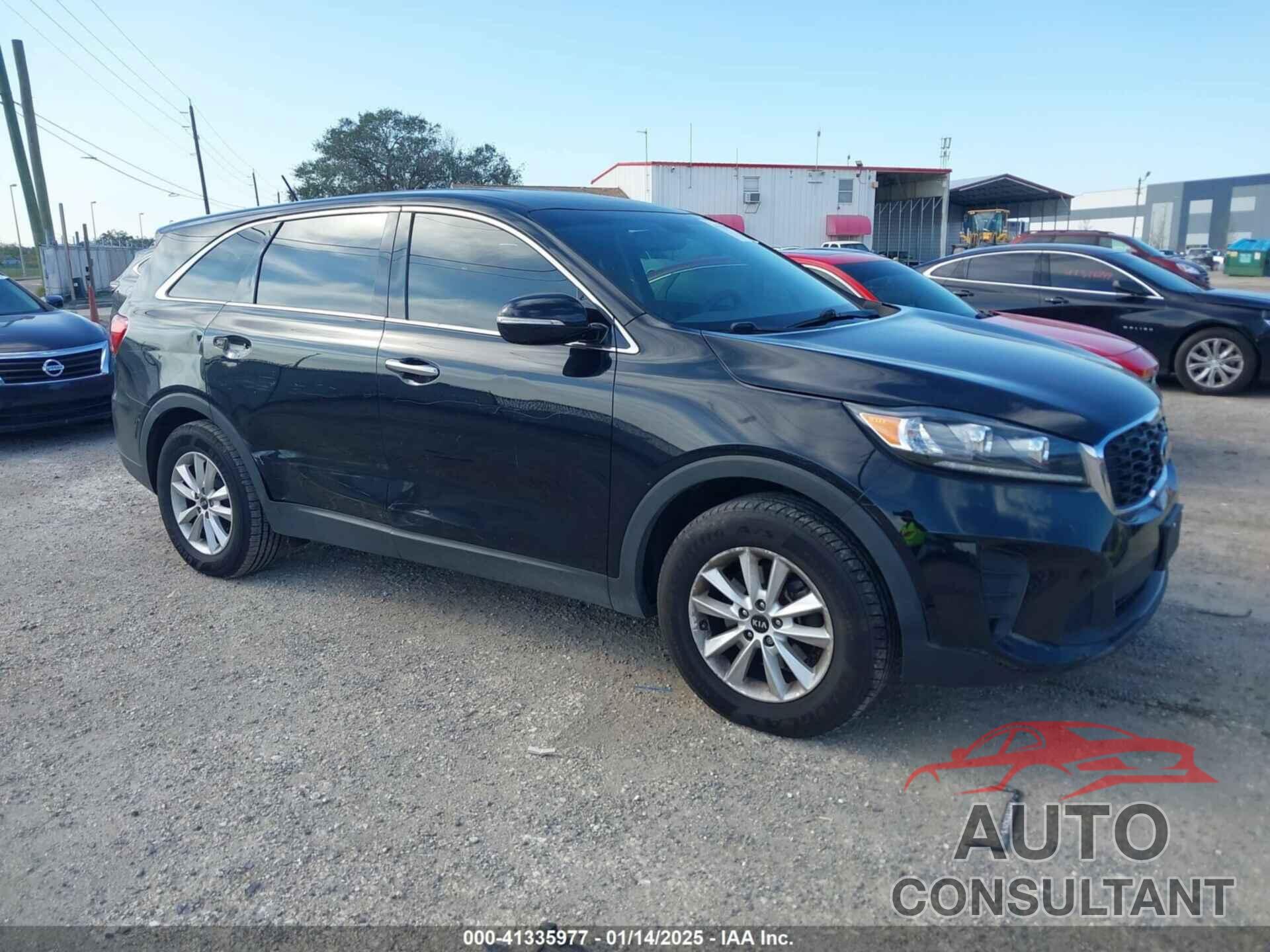 KIA SORENTO 2019 - 5XYPG4A32KG517128