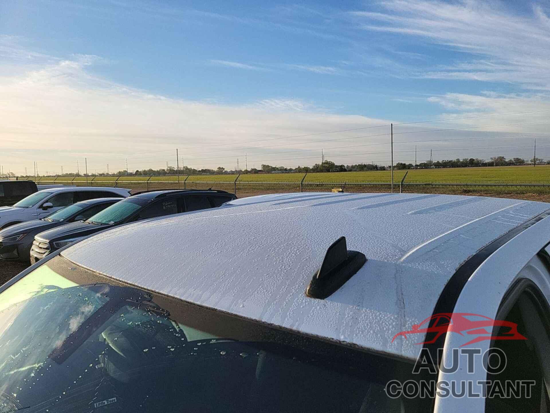 CHEVROLET SILVERADO 1500 2017 - 3GCUKREC8HG464454