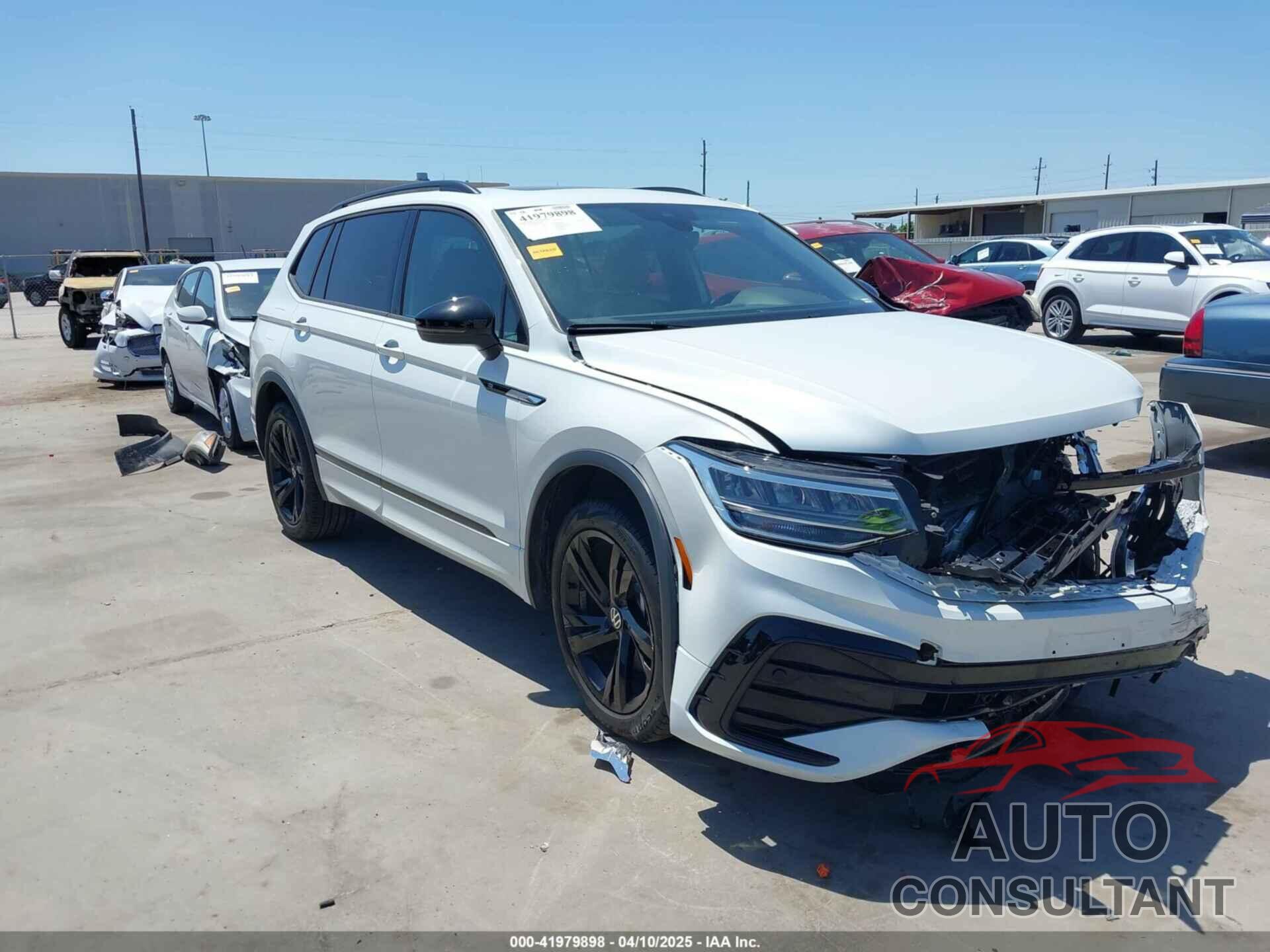 VOLKSWAGEN TIGUAN 2024 - 3VVCB7AX8RM127246