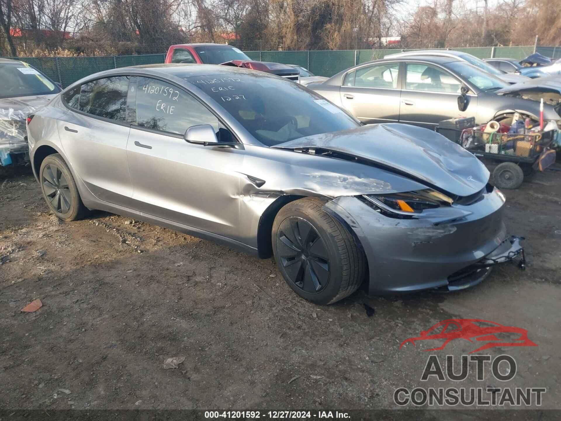 TESLA MODEL 3 2024 - 5YJ3E1EA8RF869143