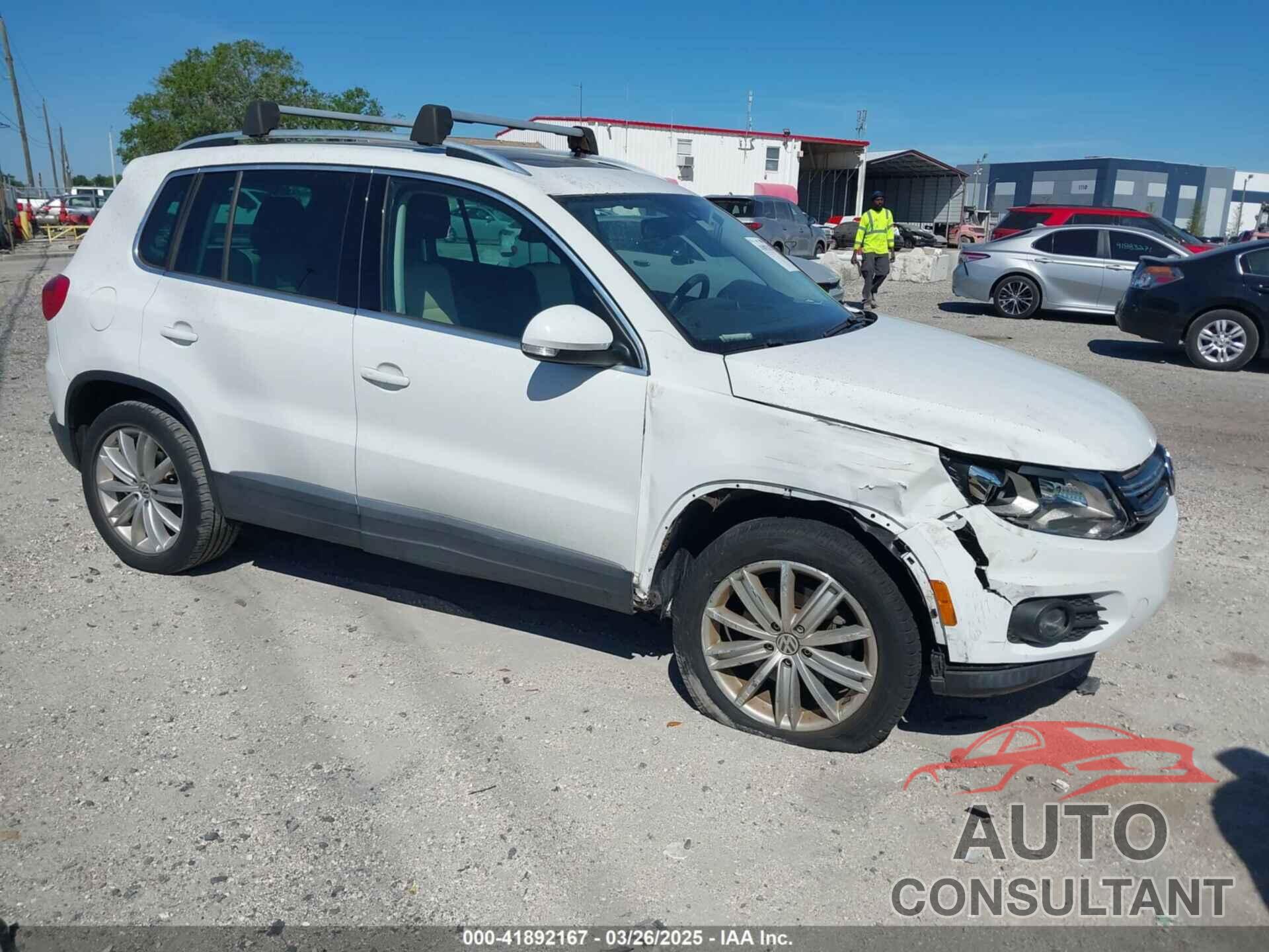 VOLKSWAGEN TIGUAN 2016 - WVGAV7AX5GW539906