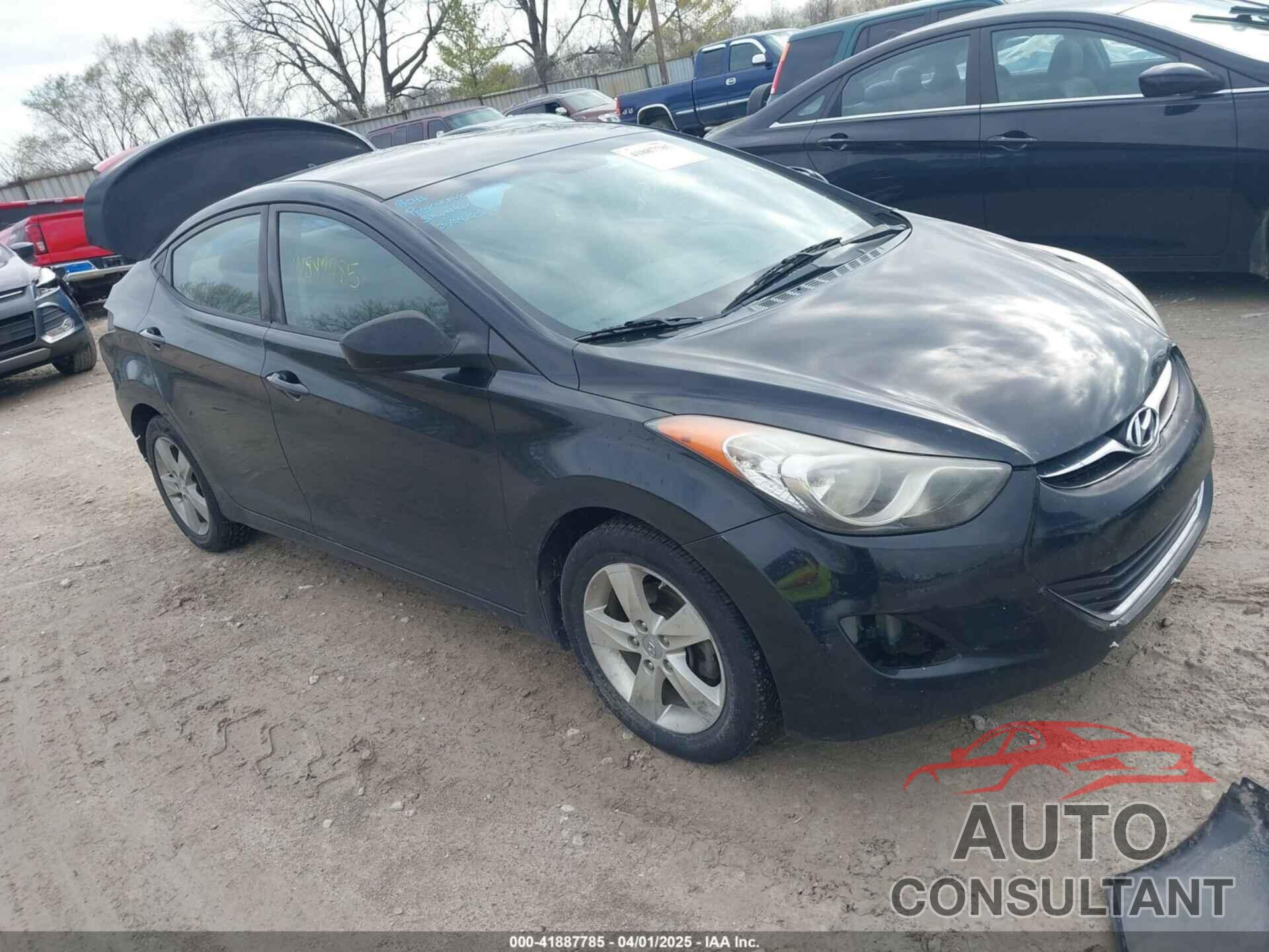 HYUNDAI ELANTRA 2013 - KMHDH4AE3DU781425