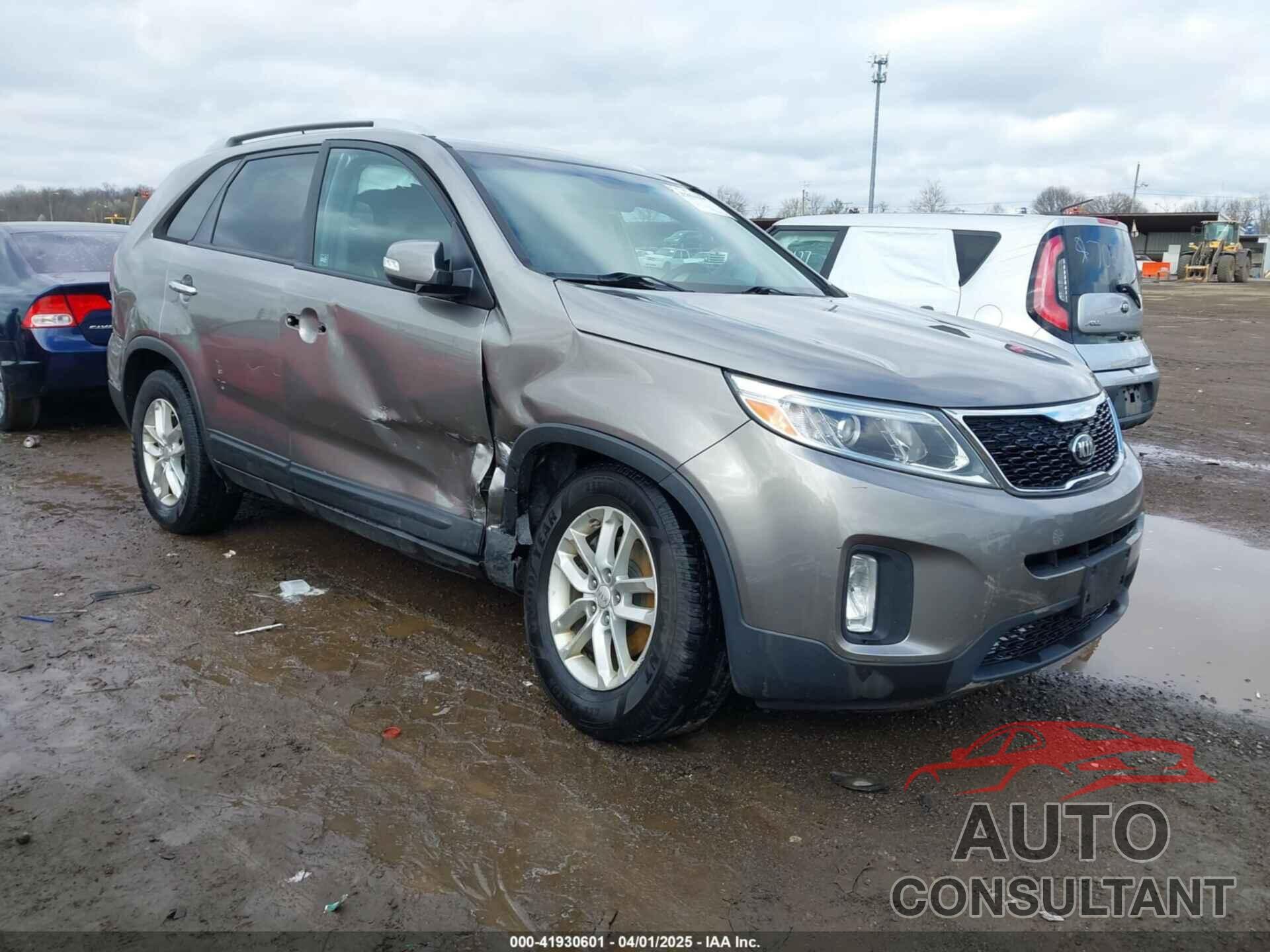 KIA SORENTO 2015 - 5XYKT4A60FG650928