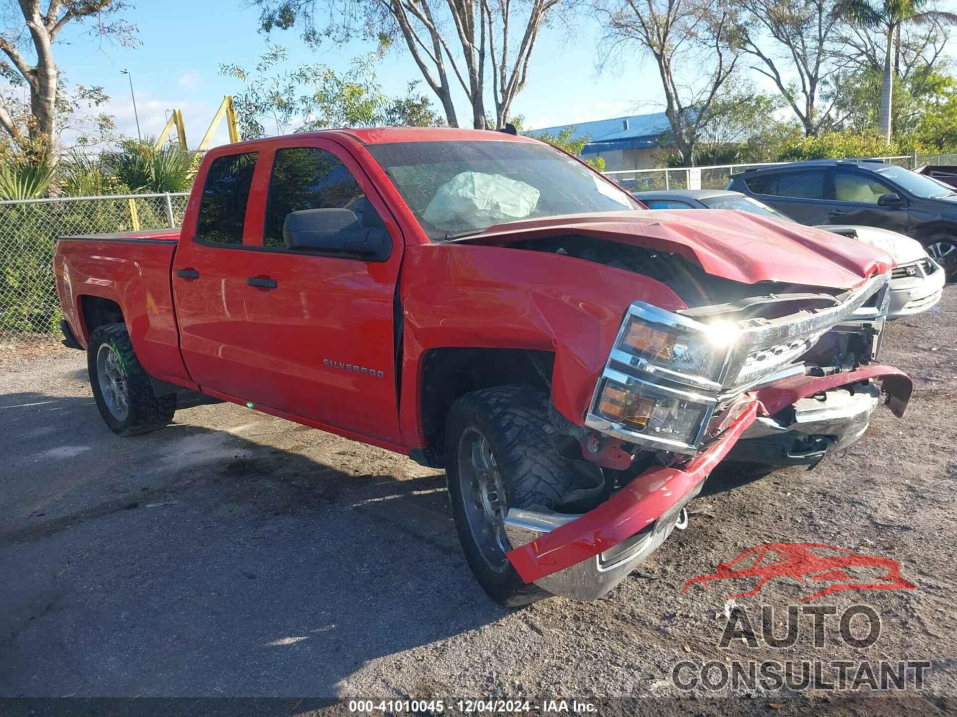 CHEVROLET SILVERADO 1500 2014 - 1GCVKREC8EZ306079