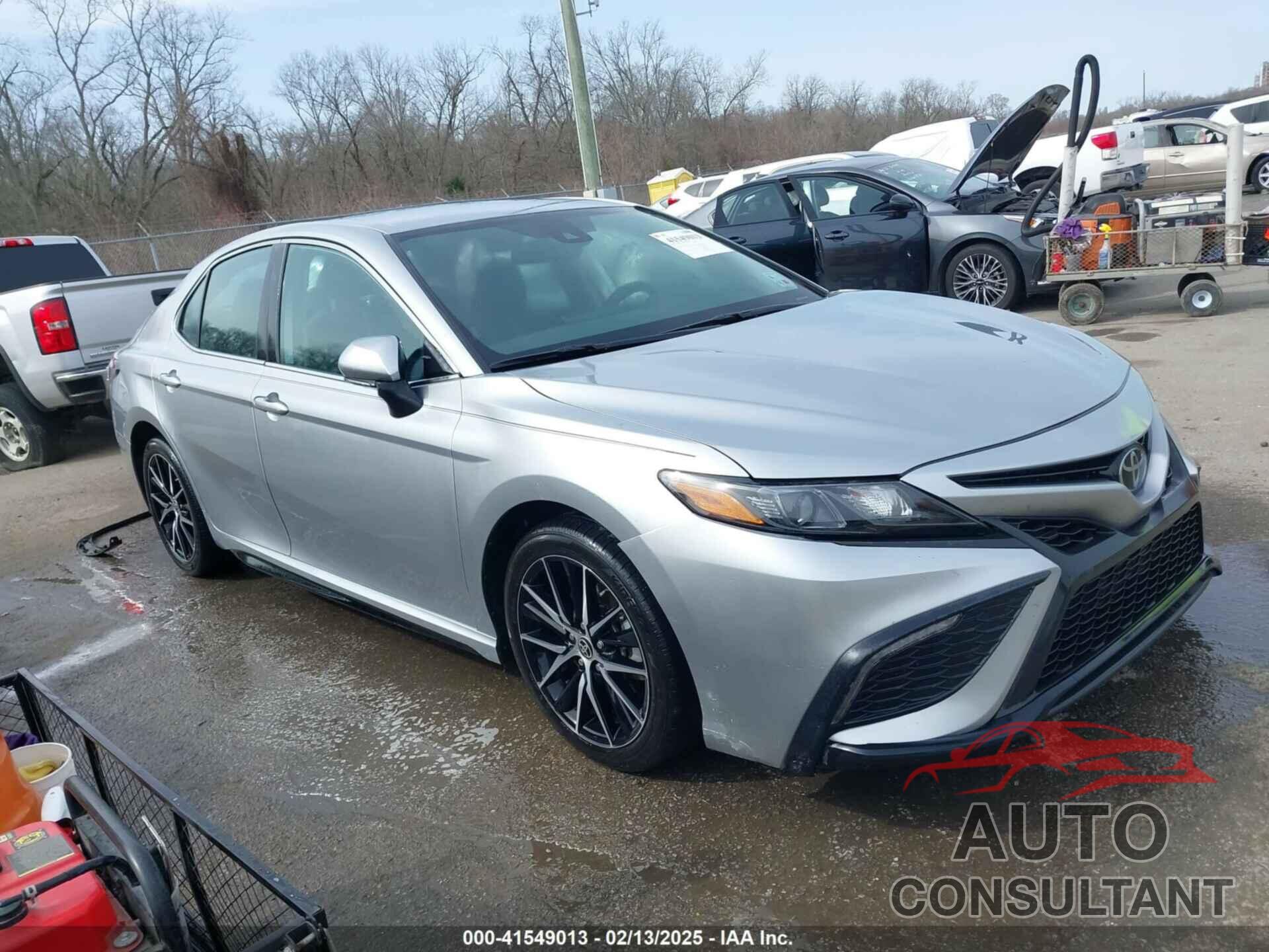 TOYOTA CAMRY 2022 - 4T1T11AK3NU688507