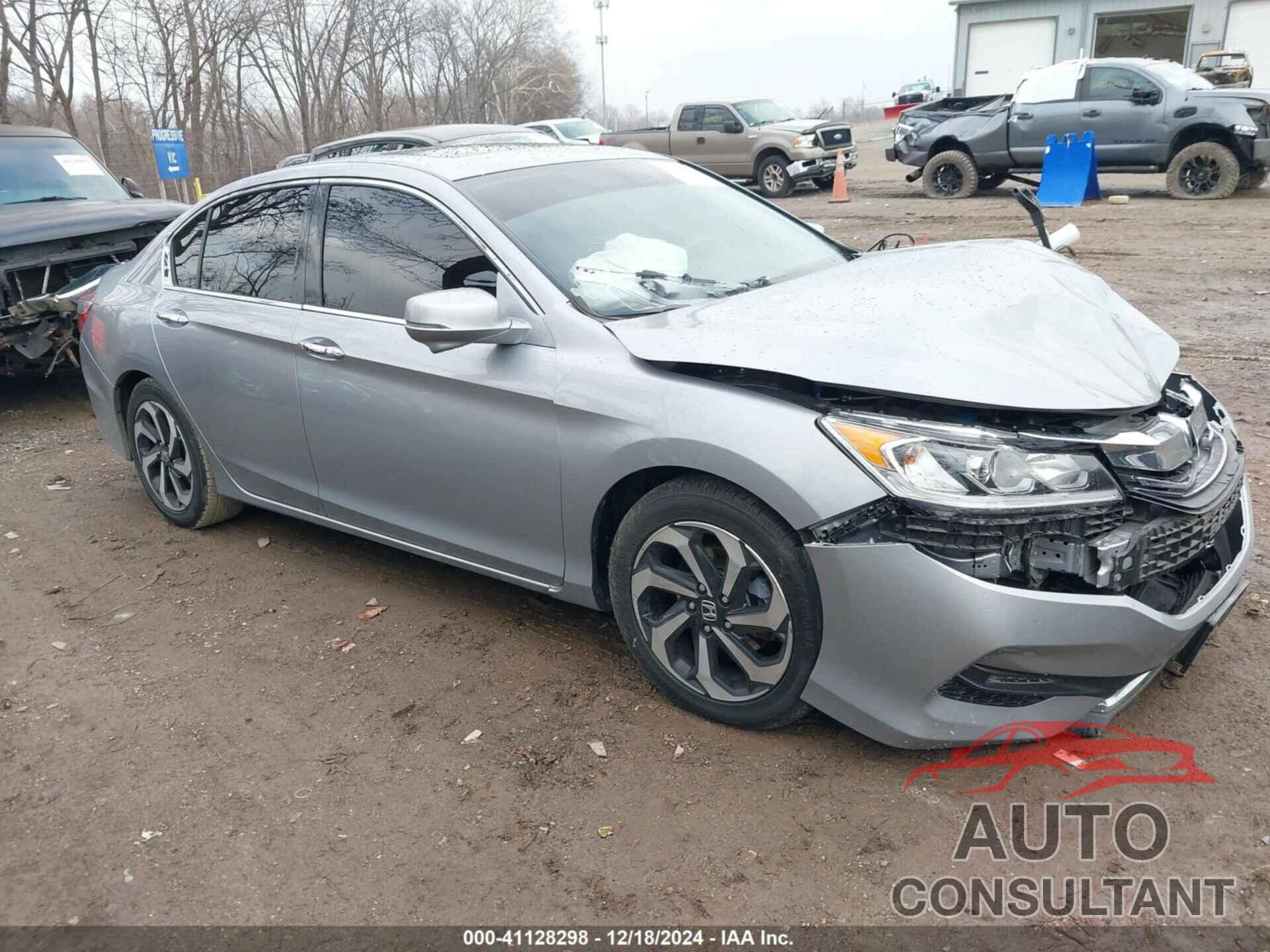 HONDA ACCORD 2017 - 1HGCR3F80HA040748