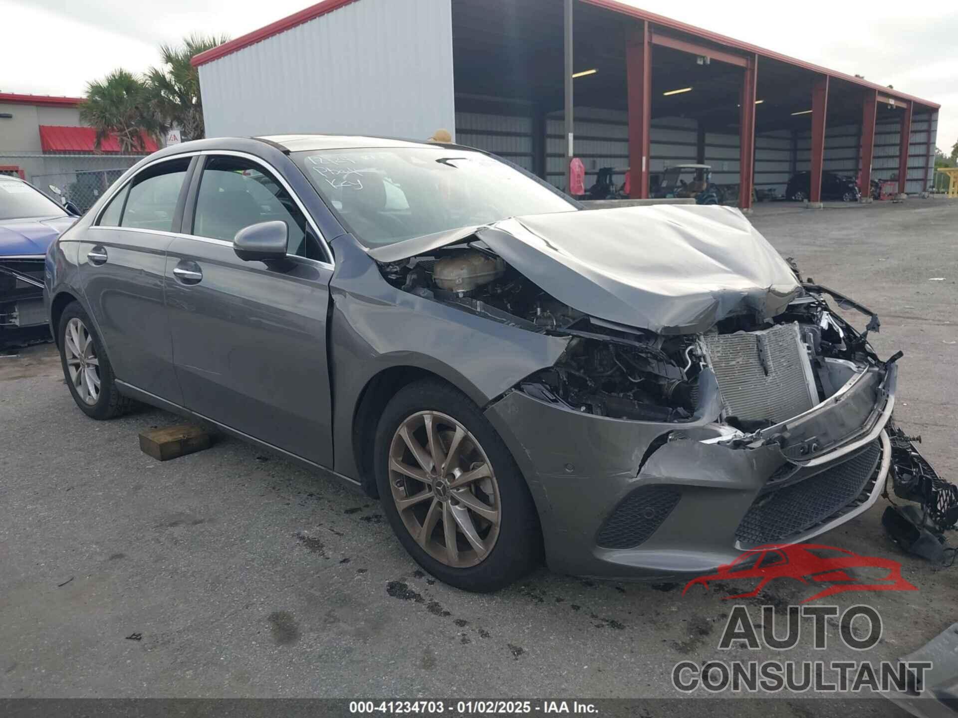 MERCEDES-BENZ A 220 2020 - WDD3G4EB0LW041889