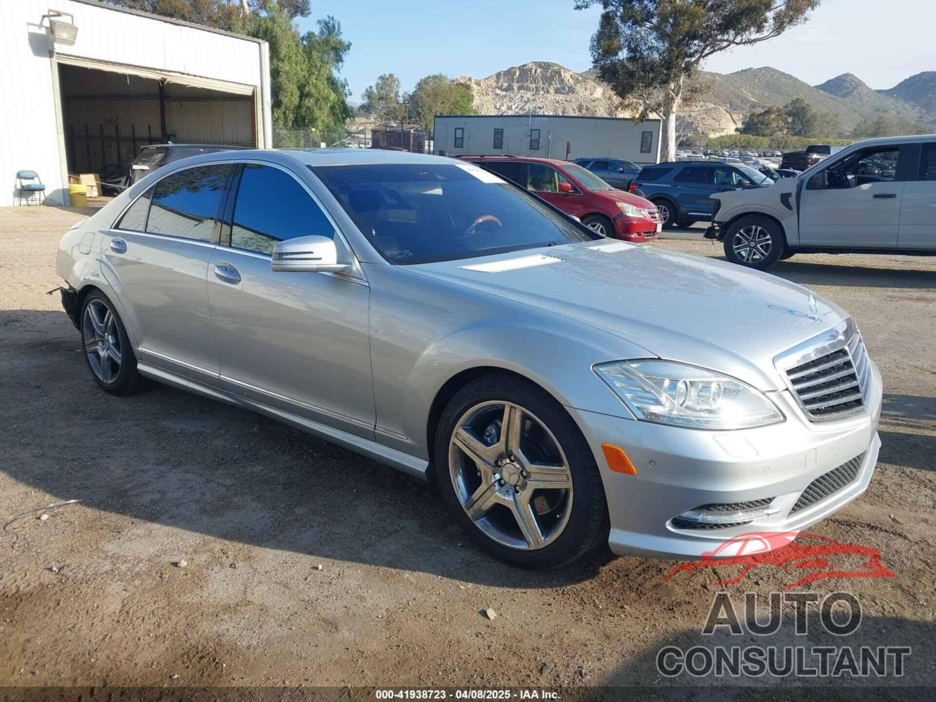 MERCEDES-BENZ S 550 2010 - WDDNG7BB9AA287204