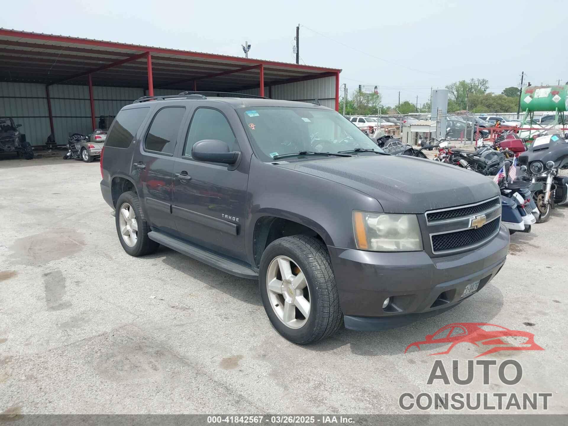 CHEVROLET TAHOE 2011 - 1GNSCBE0XBR271576