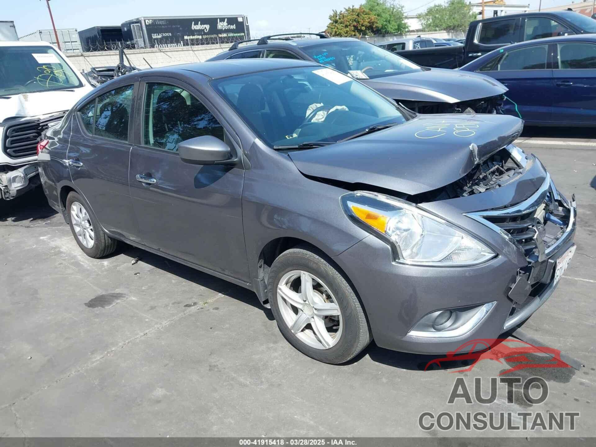 NISSAN VERSA 2018 - 3N1CN7AP4JL882297