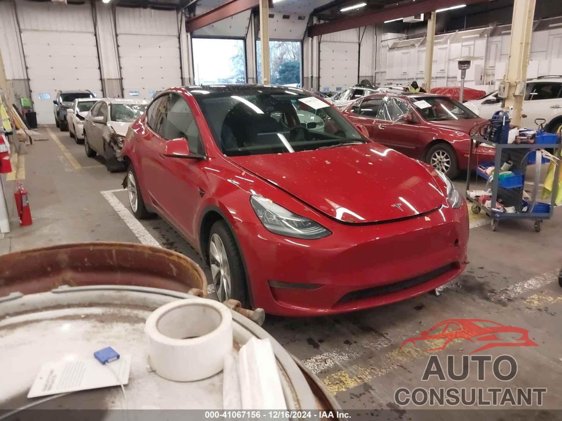 TESLA MODEL Y 2021 - 5YJYGDEE0MF153091